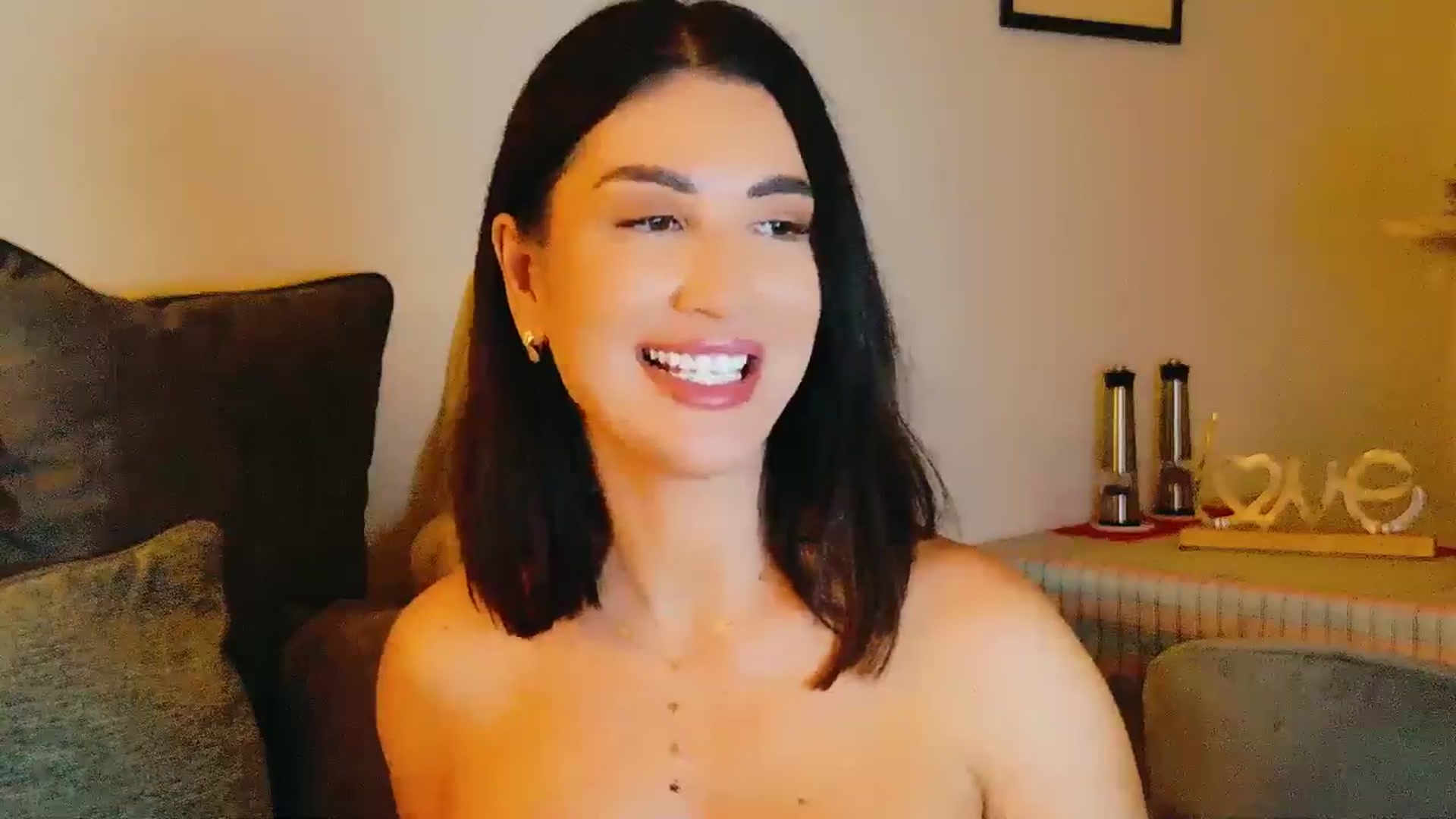 Gallery image thumbnail from AllisonDesire's myfreecams stream on, 08/12/2024, 18:04 image 20 of 20