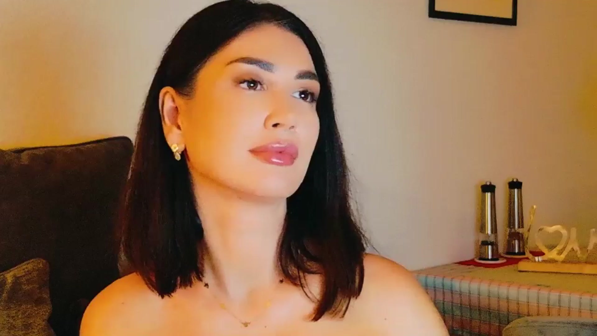 Gallery image thumbnail from AllisonDesire's myfreecams stream on, 08/12/2024, 18:04 image 12 of 20