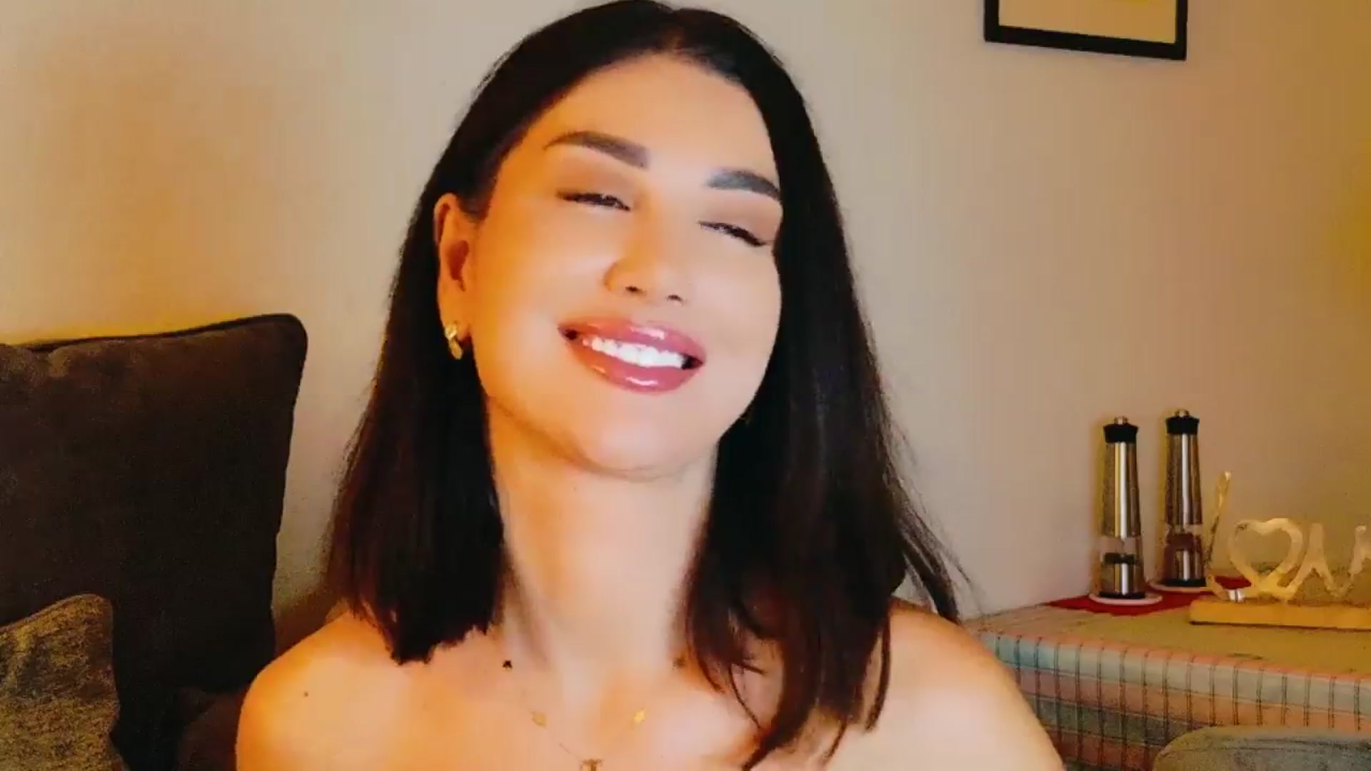 Gallery image thumbnail from AllisonDesire's myfreecams stream on, 08/12/2024, 18:04 image 9 of 20