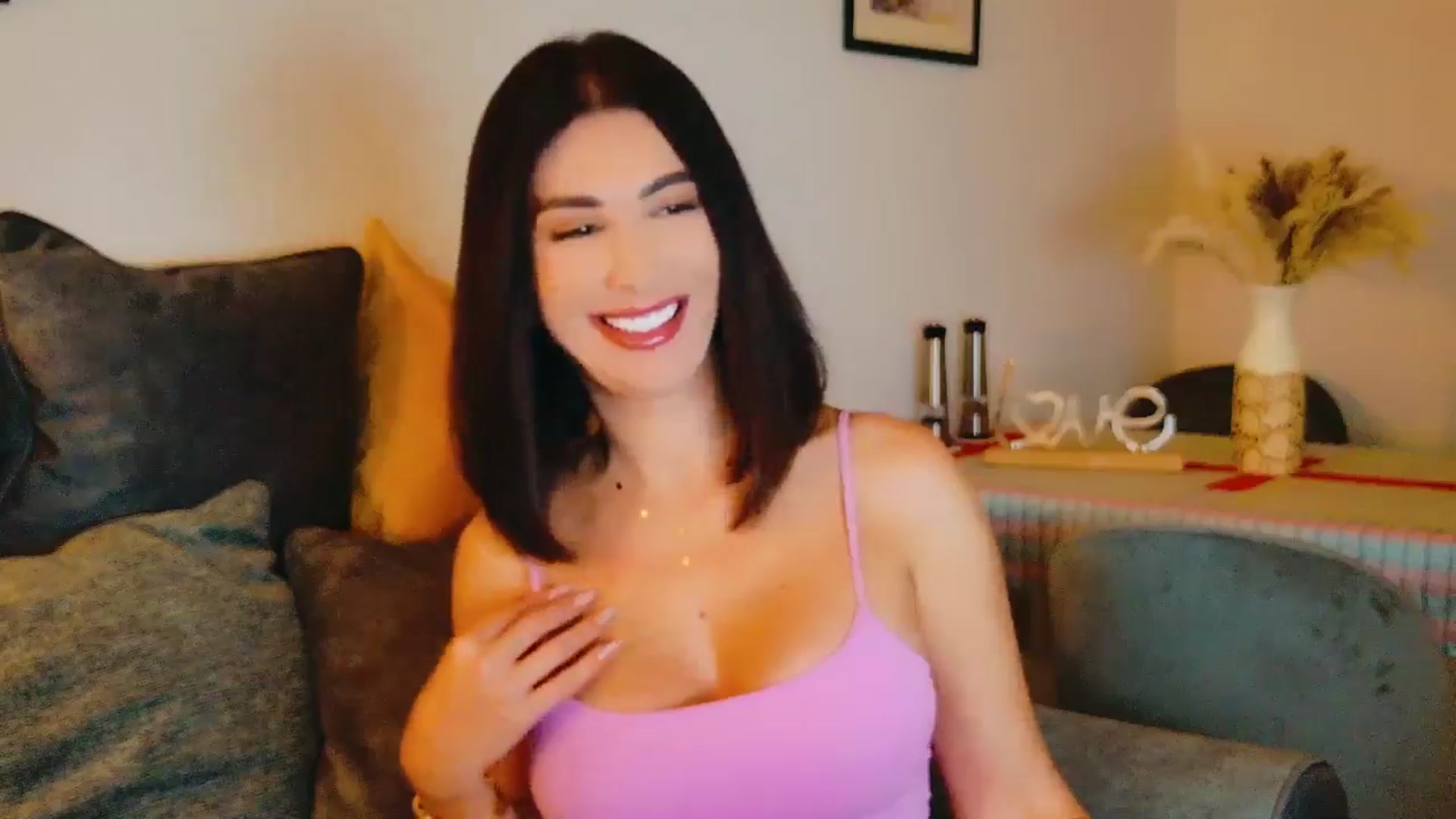Gallery image thumbnail from AllisonDesire's myfreecams stream on, 08/13/2024, 19:28 image 5 of 20