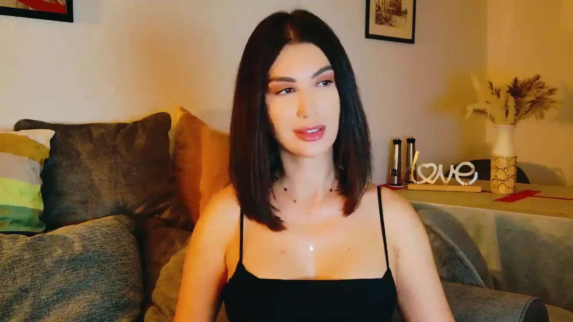 Gallery image thumbnail from AllisonDesire's myfreecams stream on, 08/29/2024, 21:37 image 13 of 20