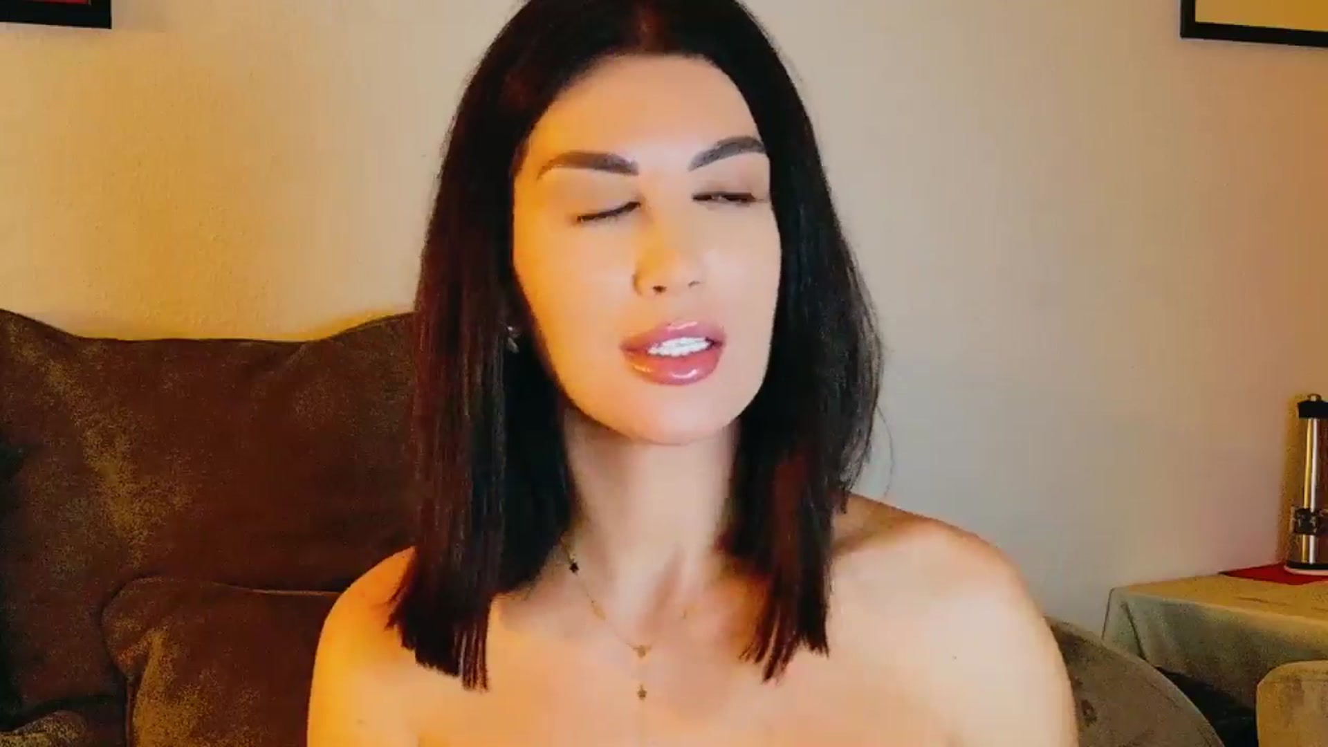 Gallery image thumbnail from AllisonDesire's myfreecams stream on, 09/15/2024, 21:04 image 7 of 20