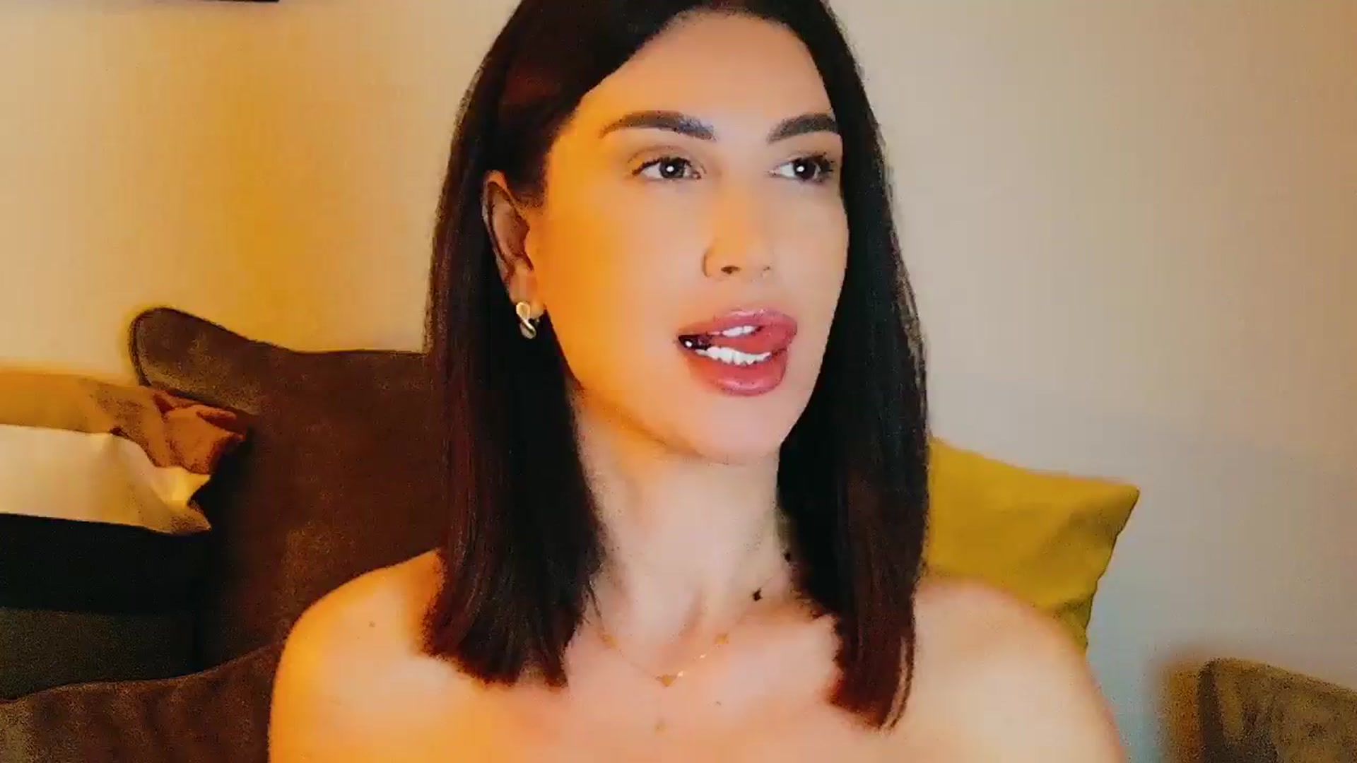 Gallery image thumbnail from AllisonDesire's myfreecams stream on, 09/23/2024, 18:23 image 20 of 20