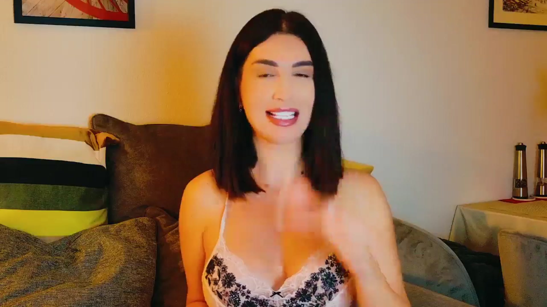 Gallery image thumbnail from AllisonDesire's myfreecams stream on, 10/06/2024, 22:27 image 18 of 20