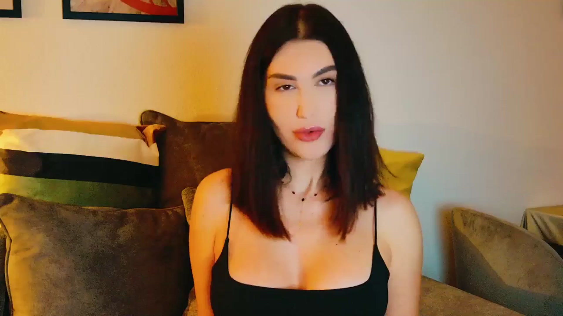 Gallery image thumbnail from AllisonDesire's myfreecams stream on, 10/12/2024, 18:26 image 5 of 20