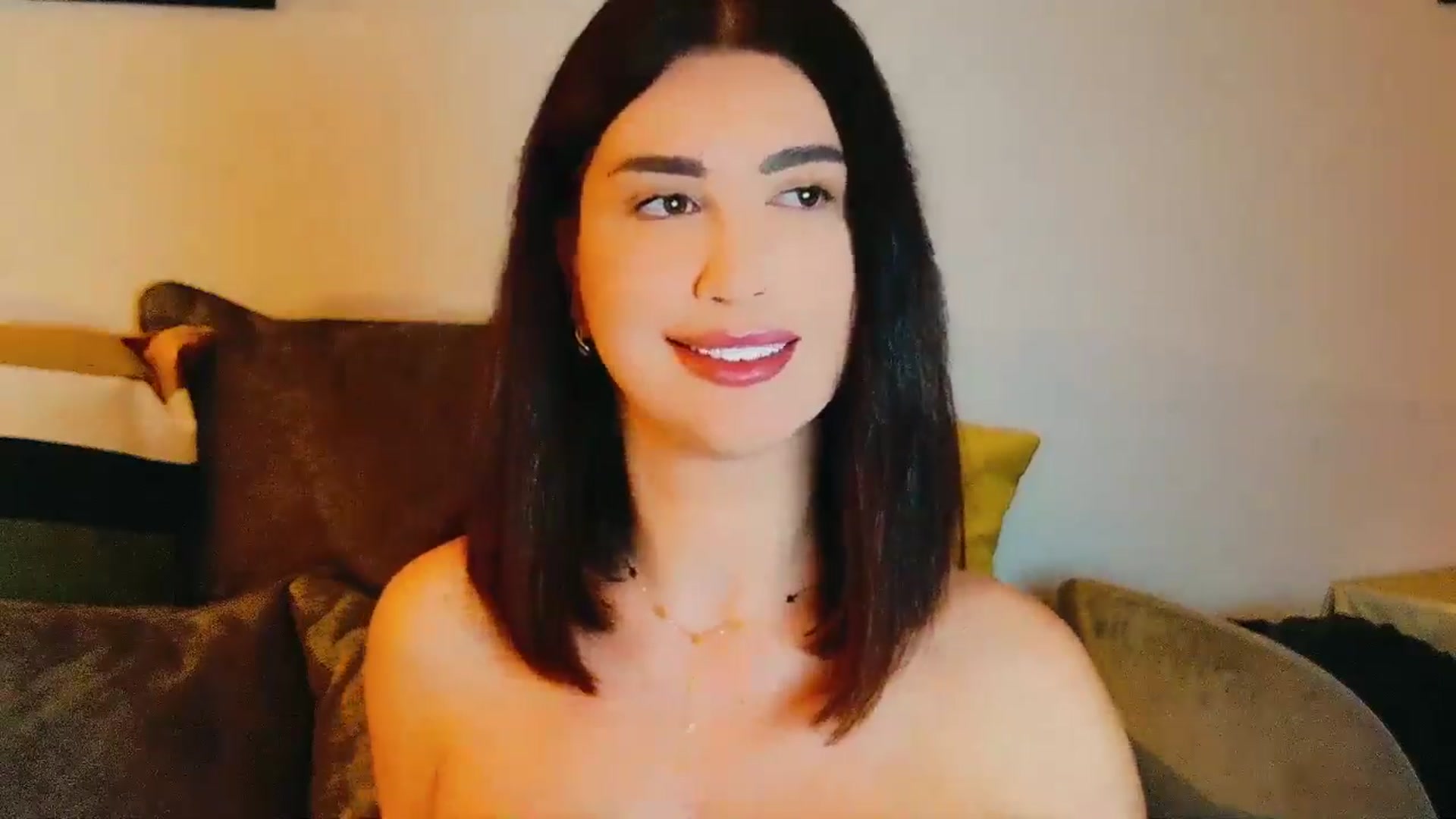 Gallery image thumbnail from AllisonDesire's myfreecams stream on, 10/13/2024, 19:51 image 10 of 20