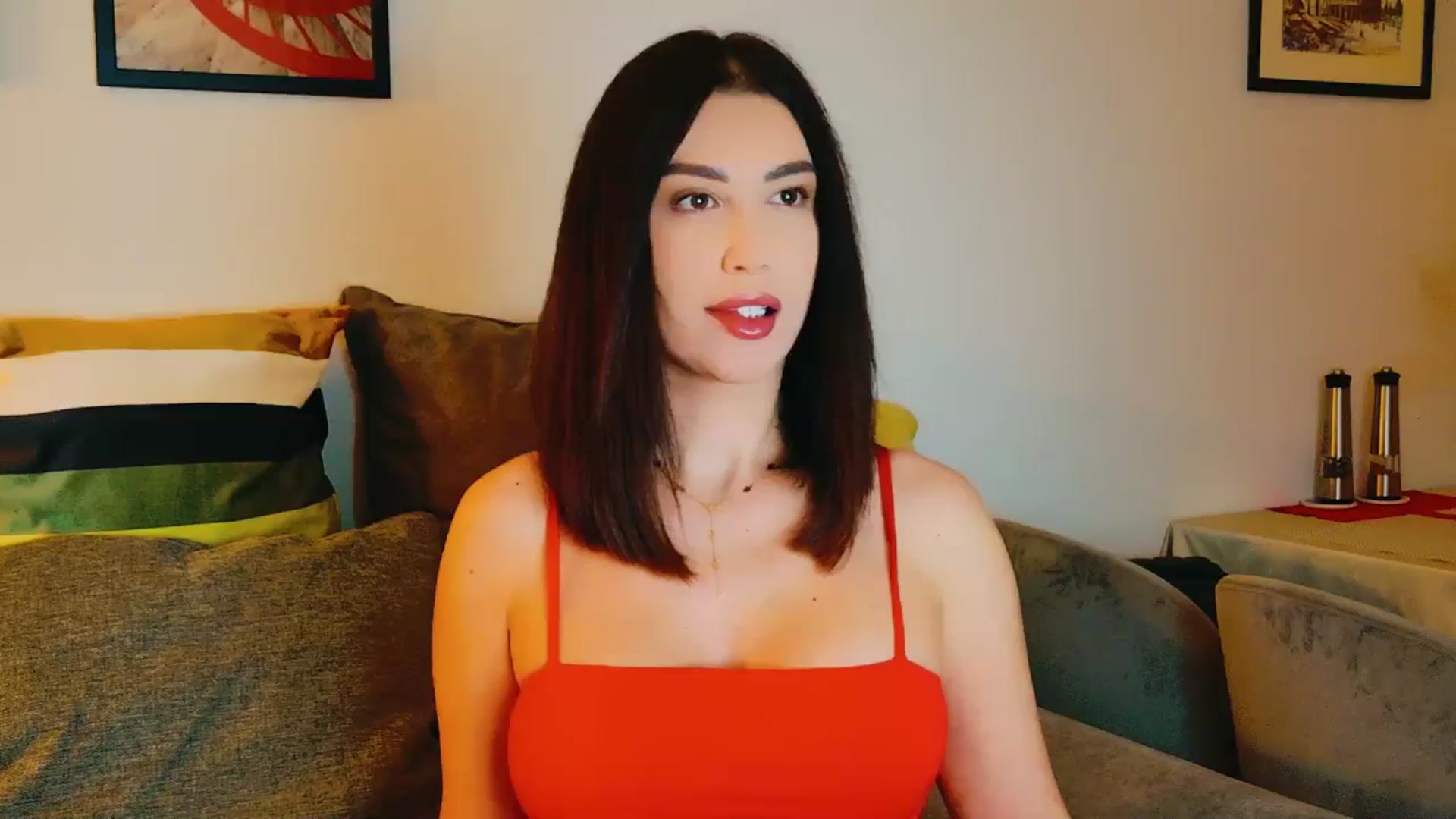 Gallery image thumbnail from AllisonDesire's myfreecams stream on, 10/14/2024, 21:28 image 1 of 20