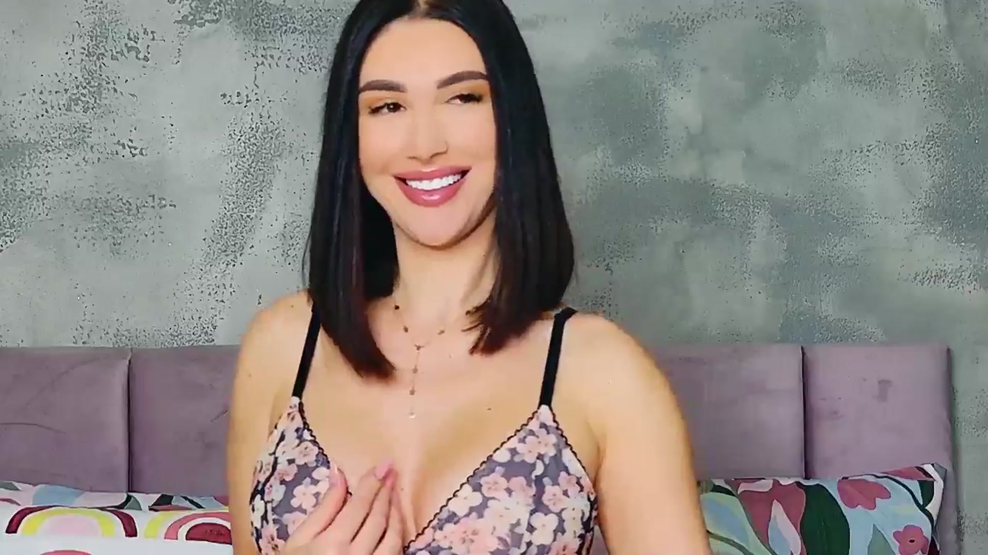 Gallery image thumbnail from AllisonDesire's myfreecams stream on, 11/10/2024, 20:39 image 12 of 20