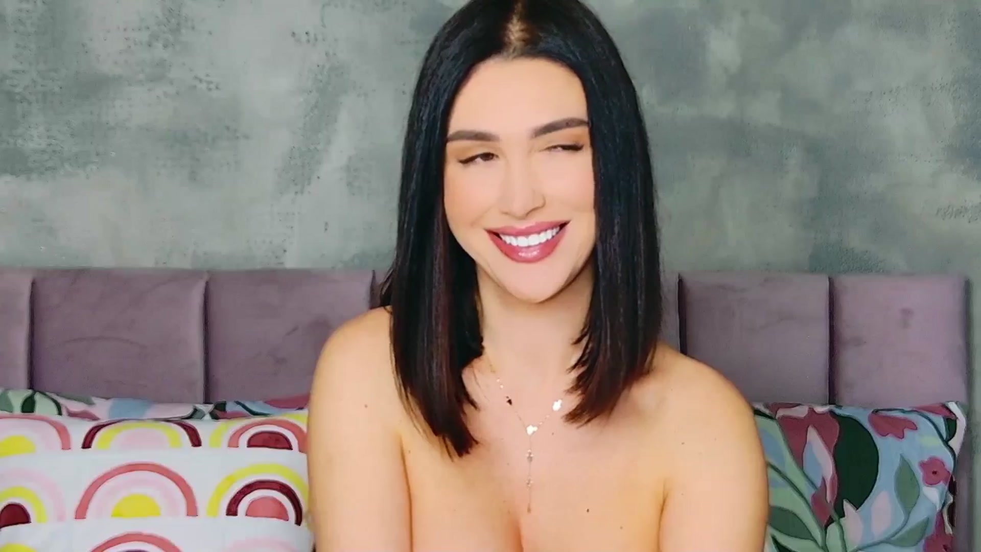 Gallery image thumbnail from AllisonDesire's myfreecams stream on, 11/11/2024, 20:02 image 7 of 20