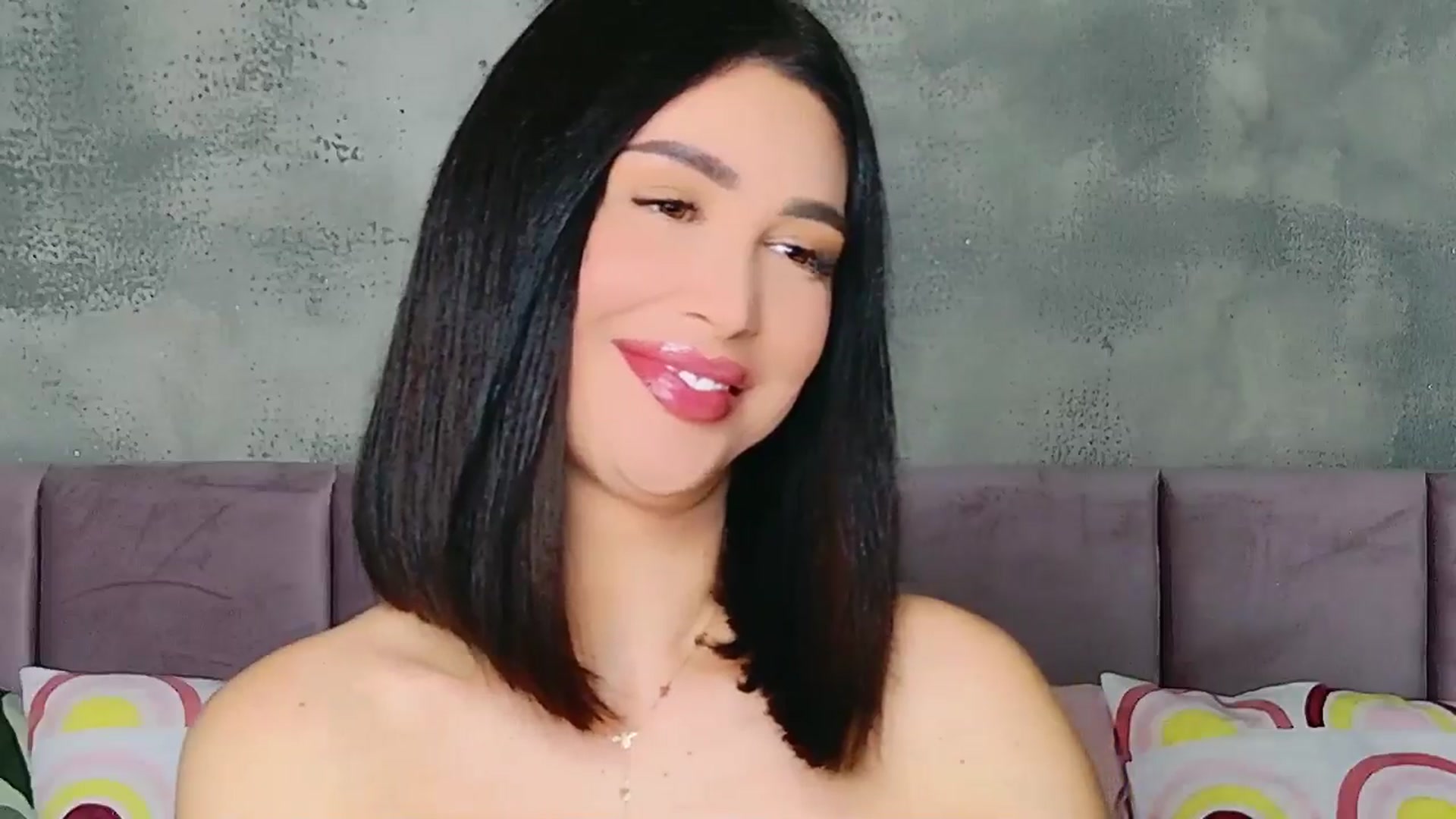 Gallery image thumbnail from AllisonDesire's myfreecams stream on, 11/14/2024, 17:07 image 13 of 20