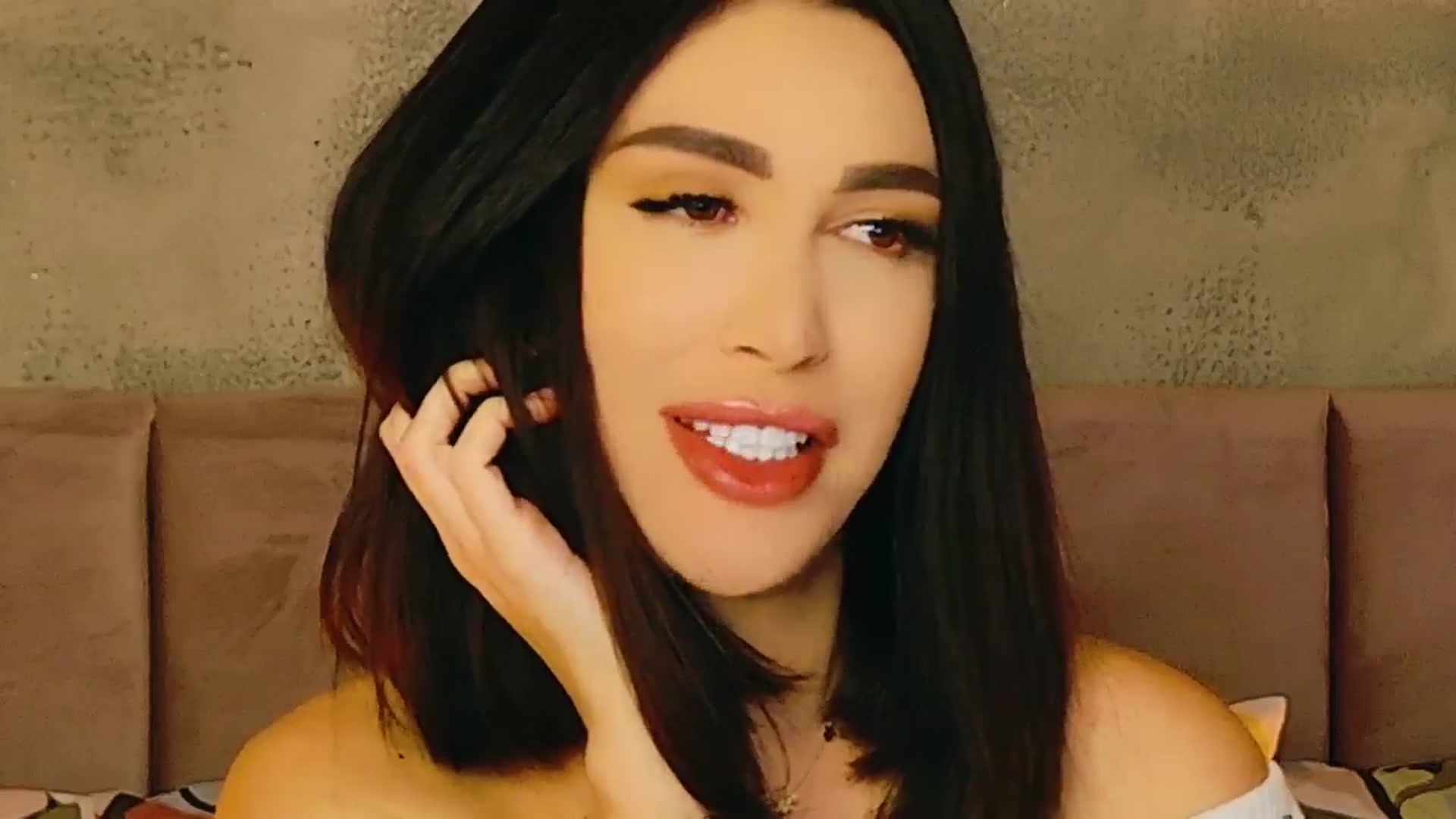 Gallery image thumbnail from AllisonDesire's myfreecams stream on, 11/25/2024, 20:59 image 20 of 20