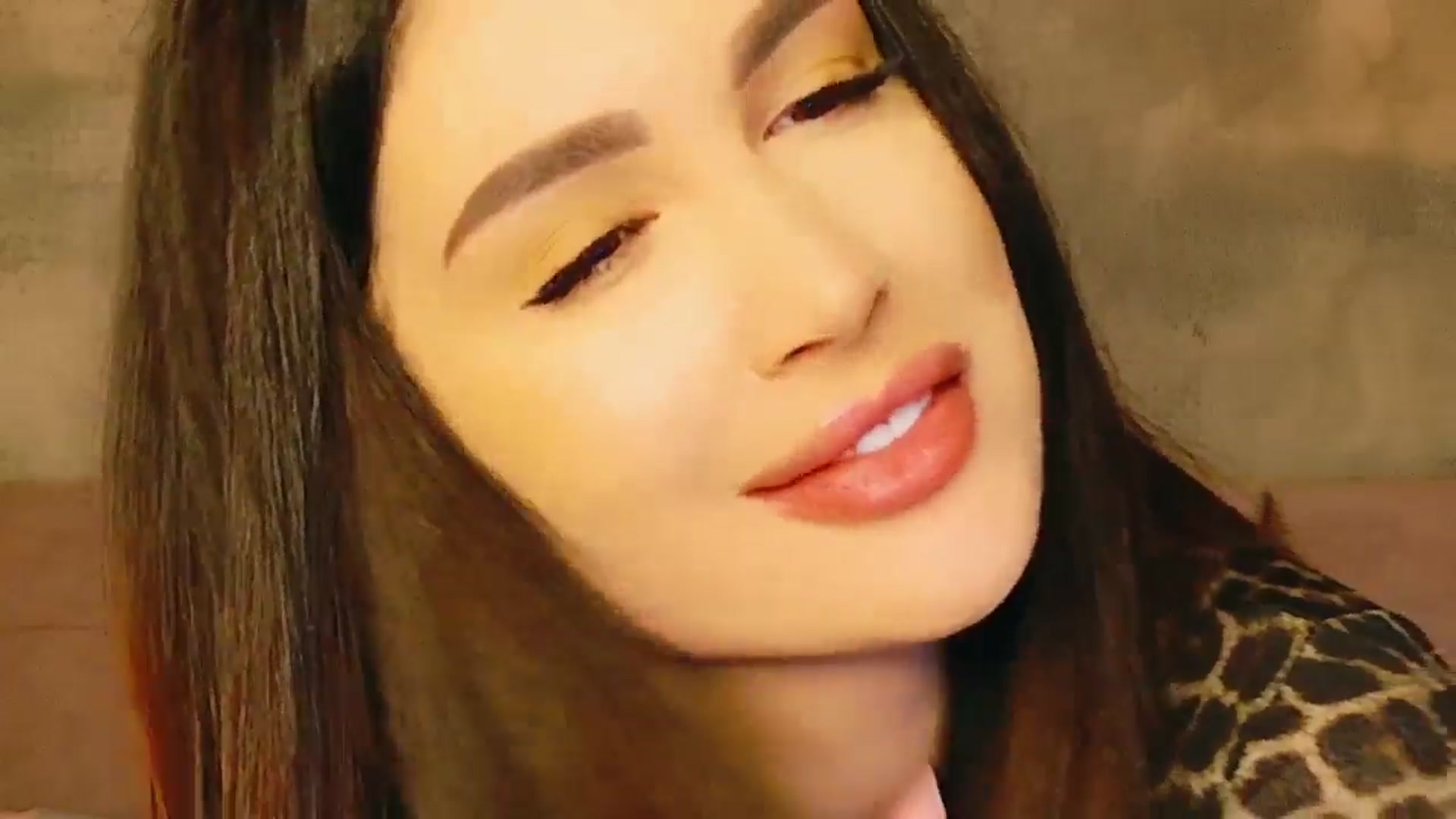 Gallery image thumbnail from AllisonDesire's myfreecams stream on, 11/27/2024, 19:40 image 13 of 20