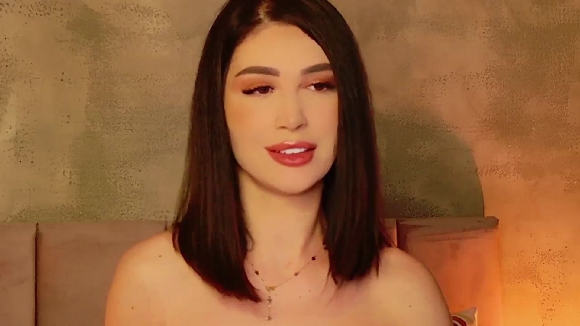 Gallery image thumbnail from AllisonDesire's myfreecams stream on, 01/09/2025, 22:03 image 16 of 20