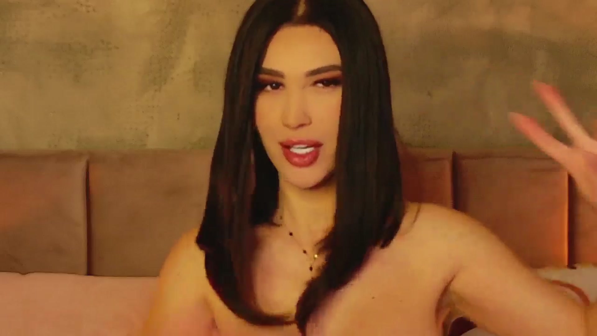 Gallery image thumbnail from AllisonDesire's myfreecams stream on, 01/10/2025, 22:10 image 12 of 20