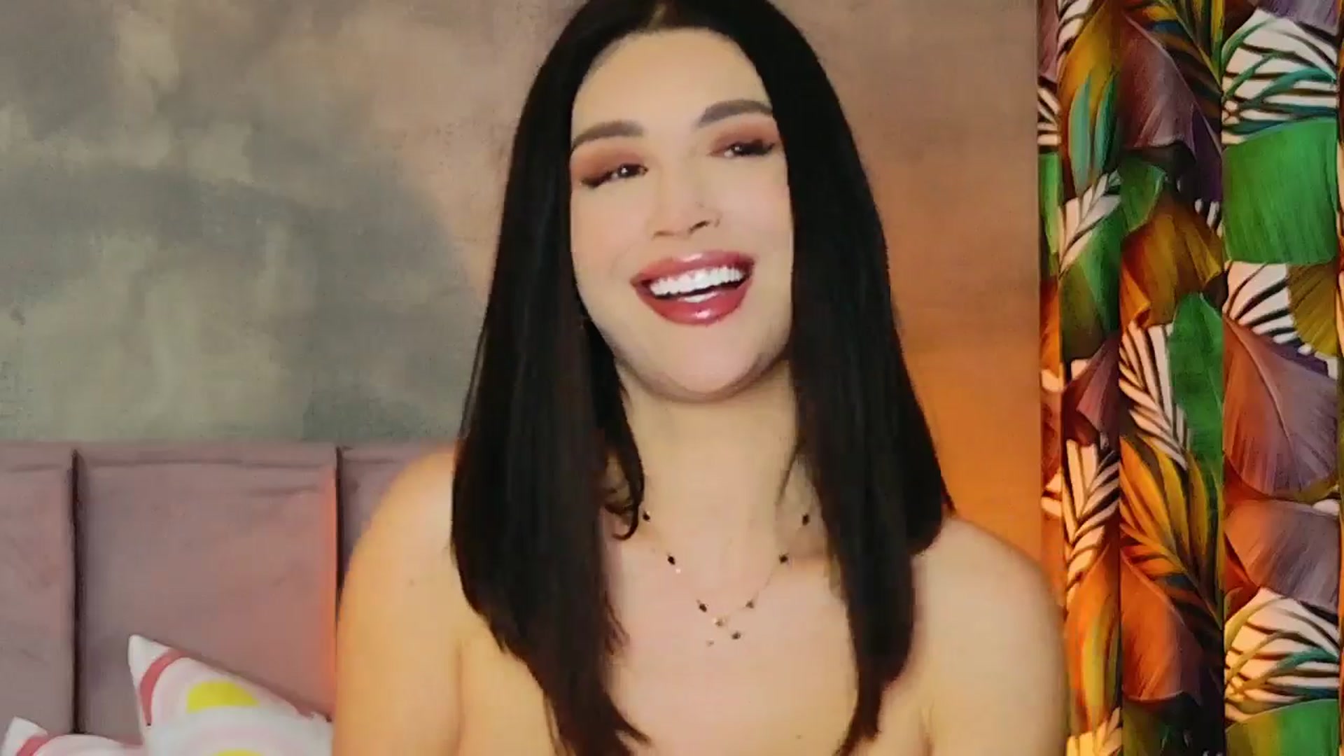 Gallery image thumbnail from AllisonDesire's myfreecams stream on, 01/16/2025, 19:47 image 19 of 20