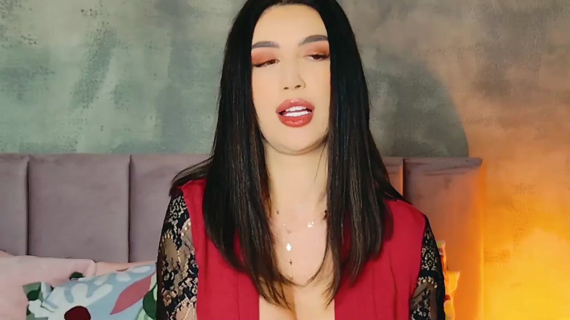 Gallery image thumbnail from AllisonDesire's myfreecams stream on, 01/18/2025, 19:34 image 12 of 20