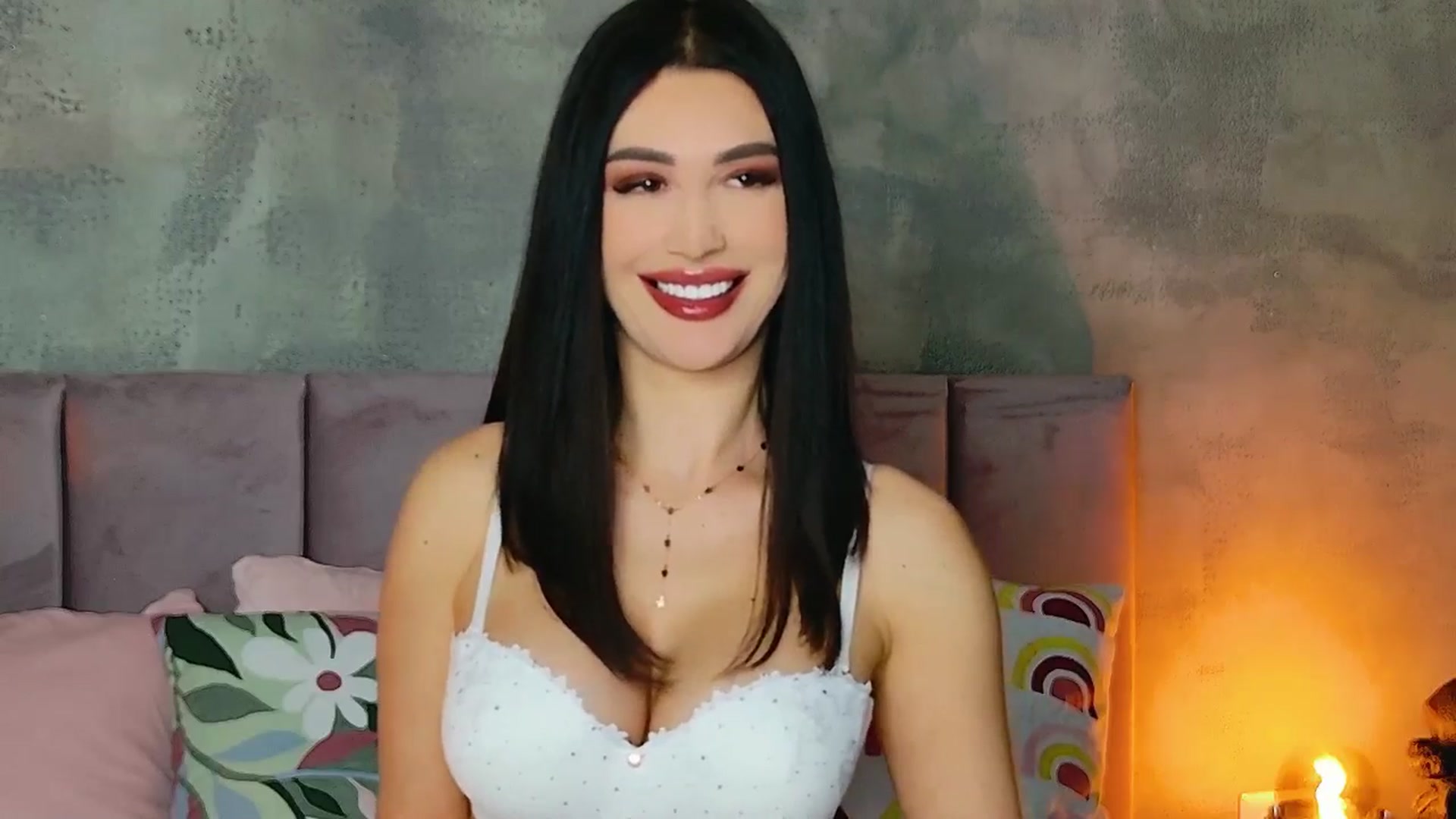 Gallery image thumbnail from AllisonDesire's myfreecams stream on, 01/20/2025, 20:29 image 3 of 20