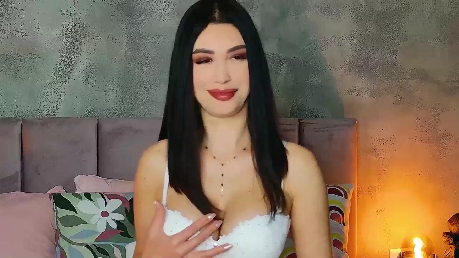 Gallery image thumbnail from AllisonDesire's myfreecams stream on, 01/20/2025, 20:29 image 6 of 20
