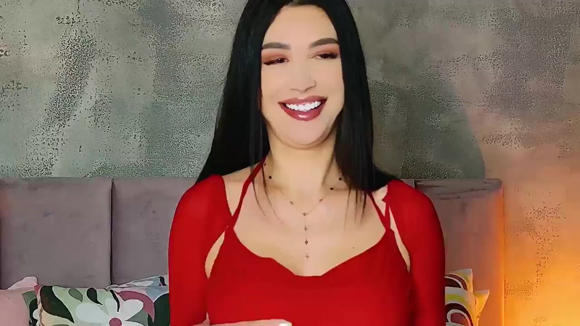 Gallery image thumbnail from AllisonDesire's myfreecams stream on, 01/21/2025, 21:30 image 6 of 20
