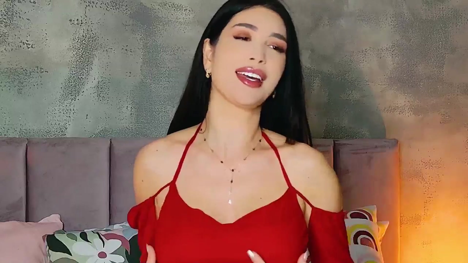 Gallery image thumbnail from AllisonDesire's myfreecams stream on, 01/21/2025, 21:30 image 19 of 20