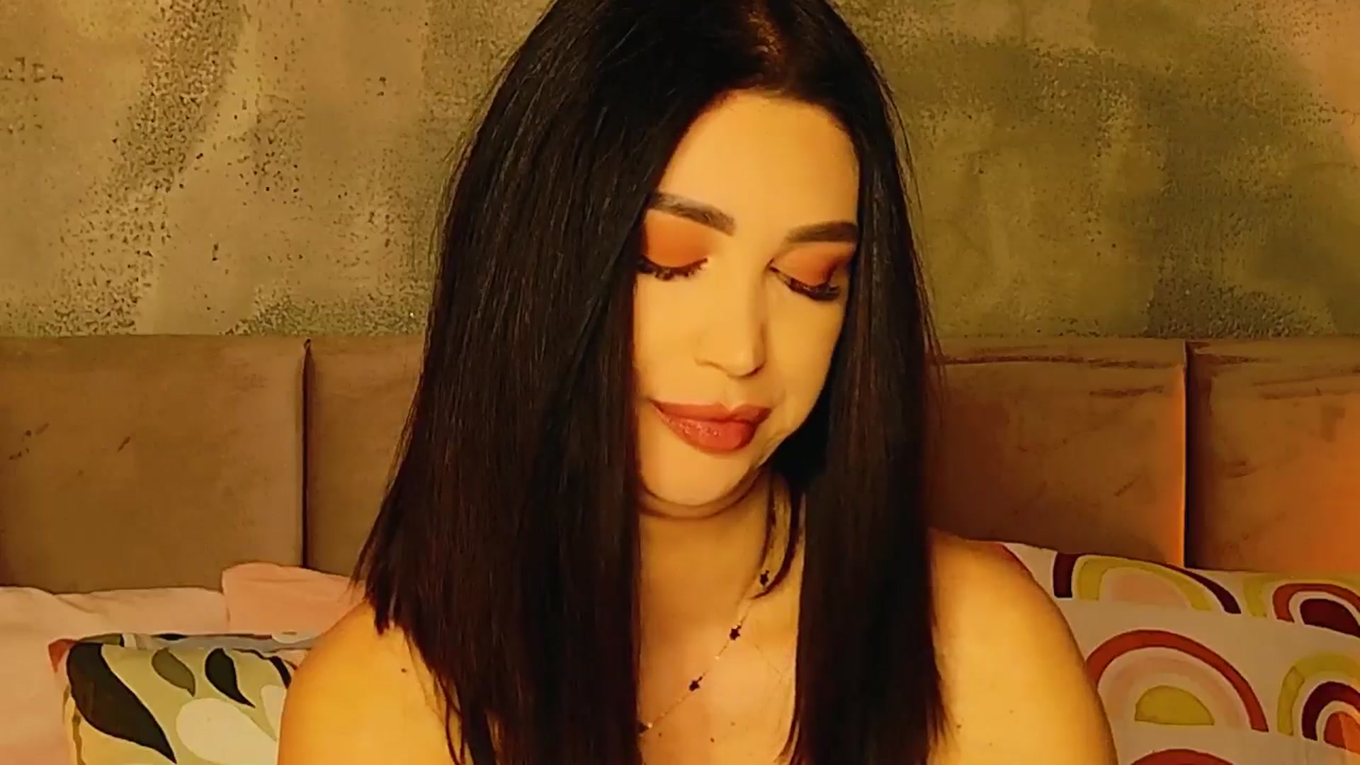 Gallery image thumbnail from AllisonDesire's myfreecams stream on, 01/23/2025, 18:59 image 19 of 20