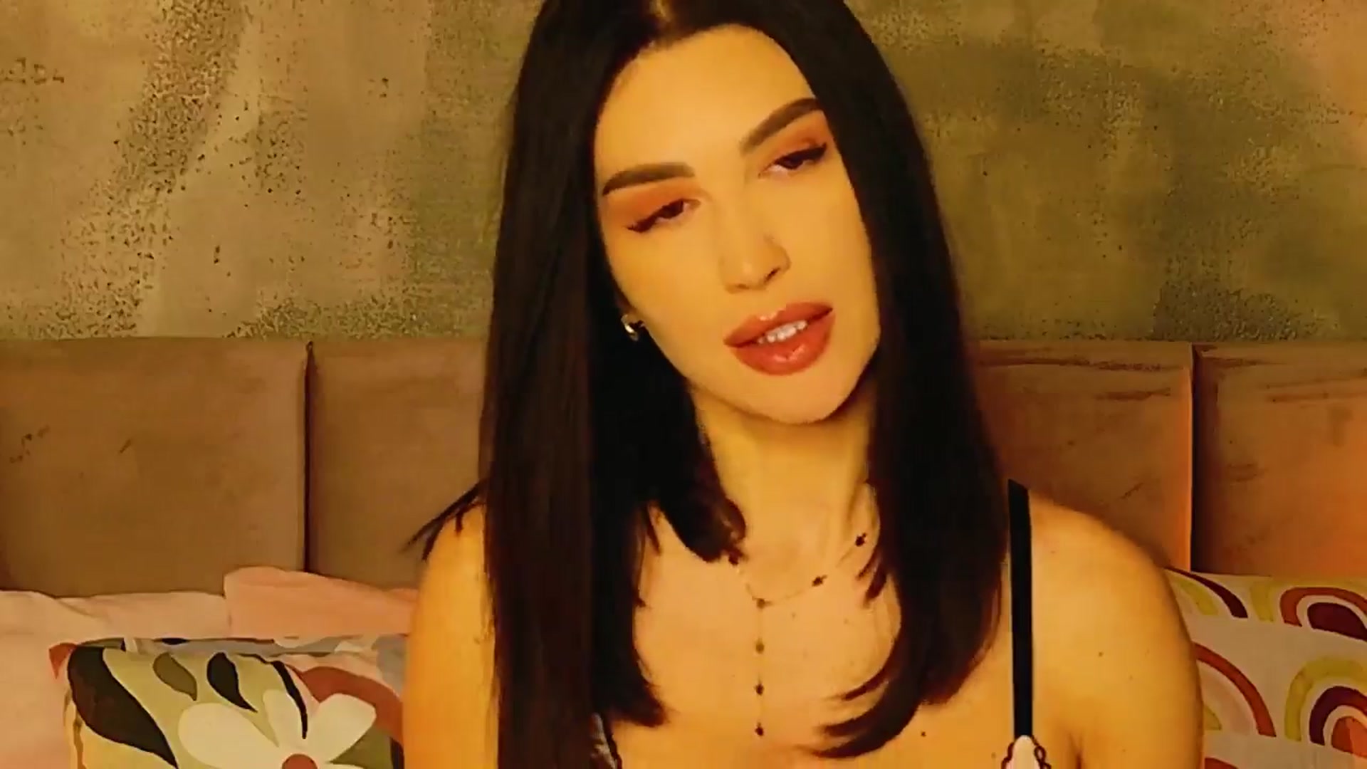 Gallery image thumbnail from AllisonDesire's myfreecams stream on, 01/23/2025, 18:59 image 20 of 20