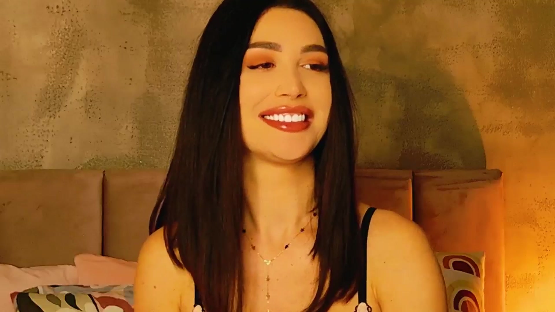 Gallery image thumbnail from AllisonDesire's myfreecams stream on, 01/23/2025, 19:49 image 19 of 20