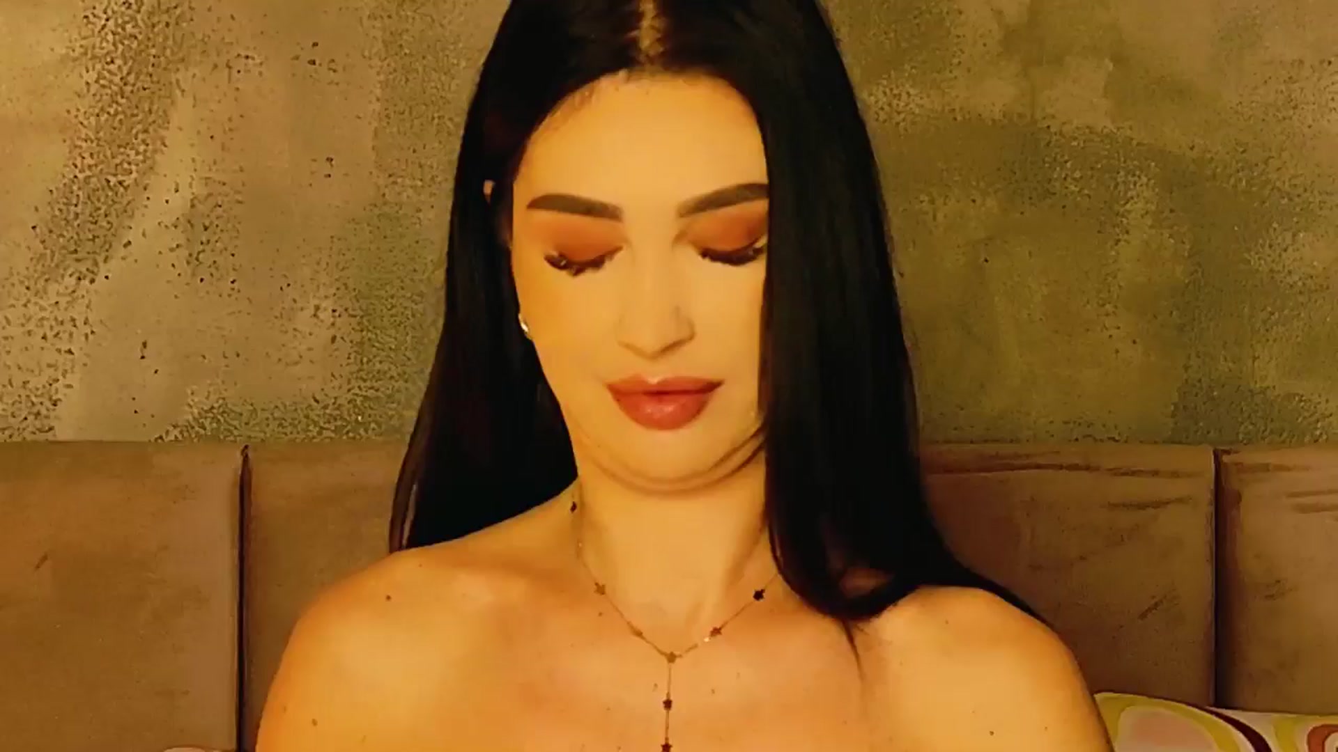 Gallery image thumbnail from AllisonDesire's myfreecams stream on, 01/24/2025, 20:03 image 11 of 20