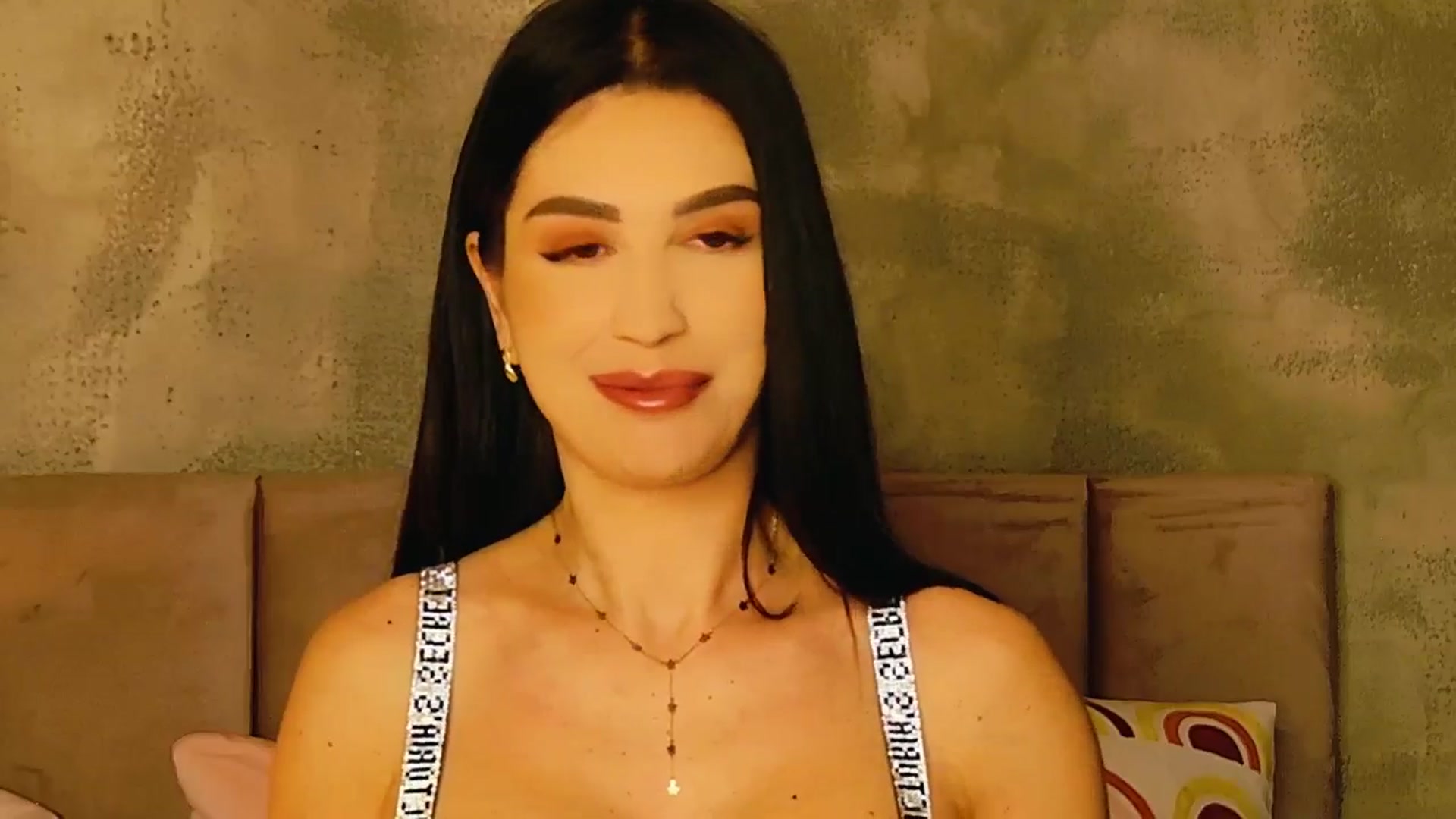 Gallery image thumbnail from AllisonDesire's myfreecams stream on, 01/24/2025, 22:14 image 2 of 20