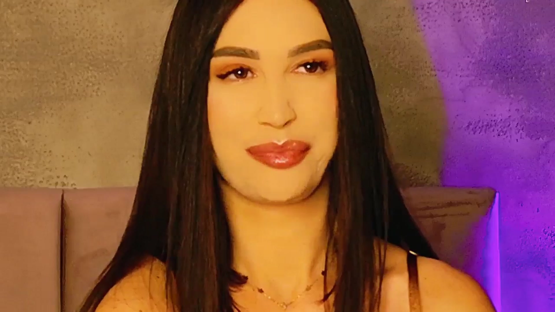 Gallery image thumbnail from AllisonDesire's myfreecams stream on, 02/07/2025, 19:01 image 9 of 20