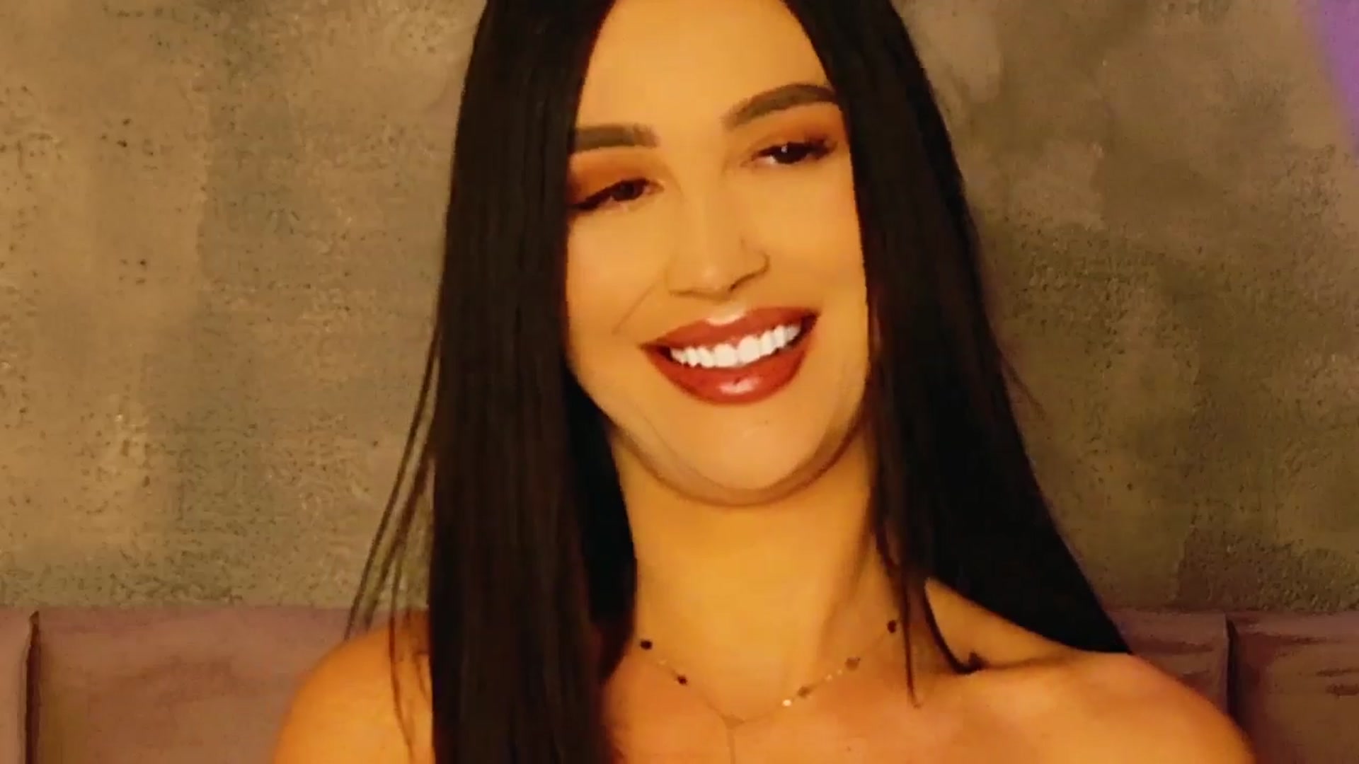 Gallery image thumbnail from AllisonDesire's myfreecams stream on, 02/07/2025, 20:38 image 12 of 20