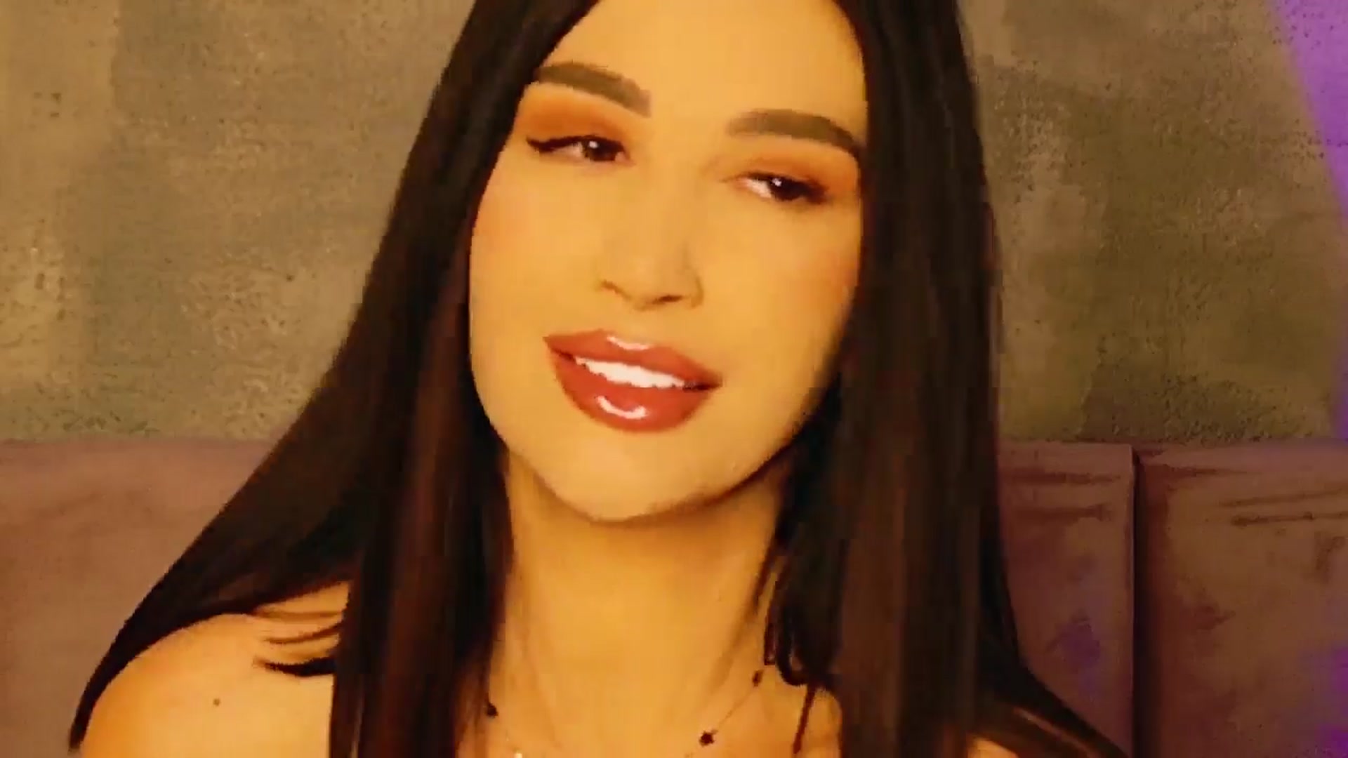 Gallery image thumbnail from AllisonDesire's myfreecams stream on, 02/07/2025, 21:47 image 3 of 20