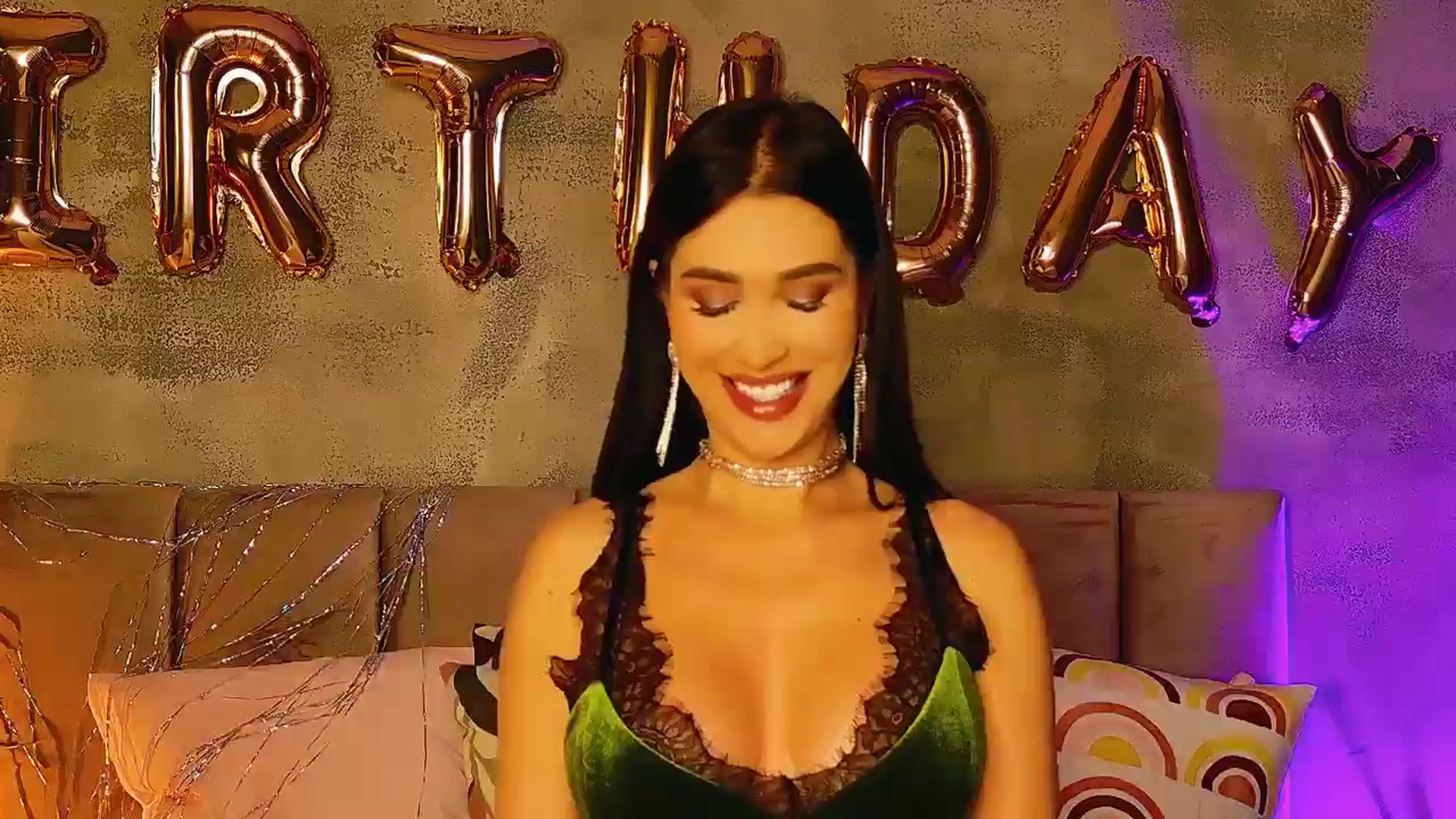Gallery image thumbnail from AllisonDesire's myfreecams stream on, 02/08/2025, 22:00 image 10 of 20