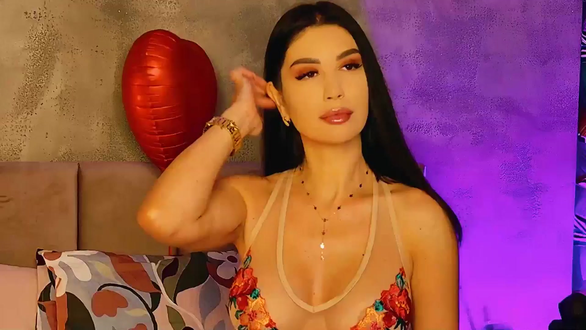 Gallery image thumbnail from AllisonDesire's myfreecams stream on, 02/14/2025, 17:29 image 1 of 20