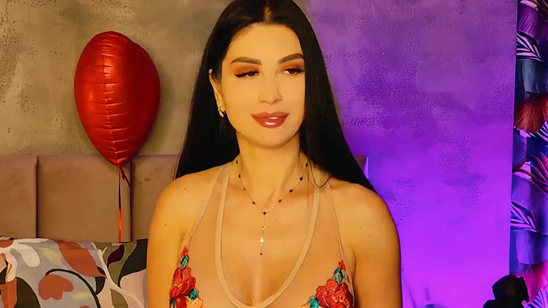 Gallery image thumbnail from AllisonDesire's myfreecams stream on, 02/14/2025, 17:29 image 6 of 20