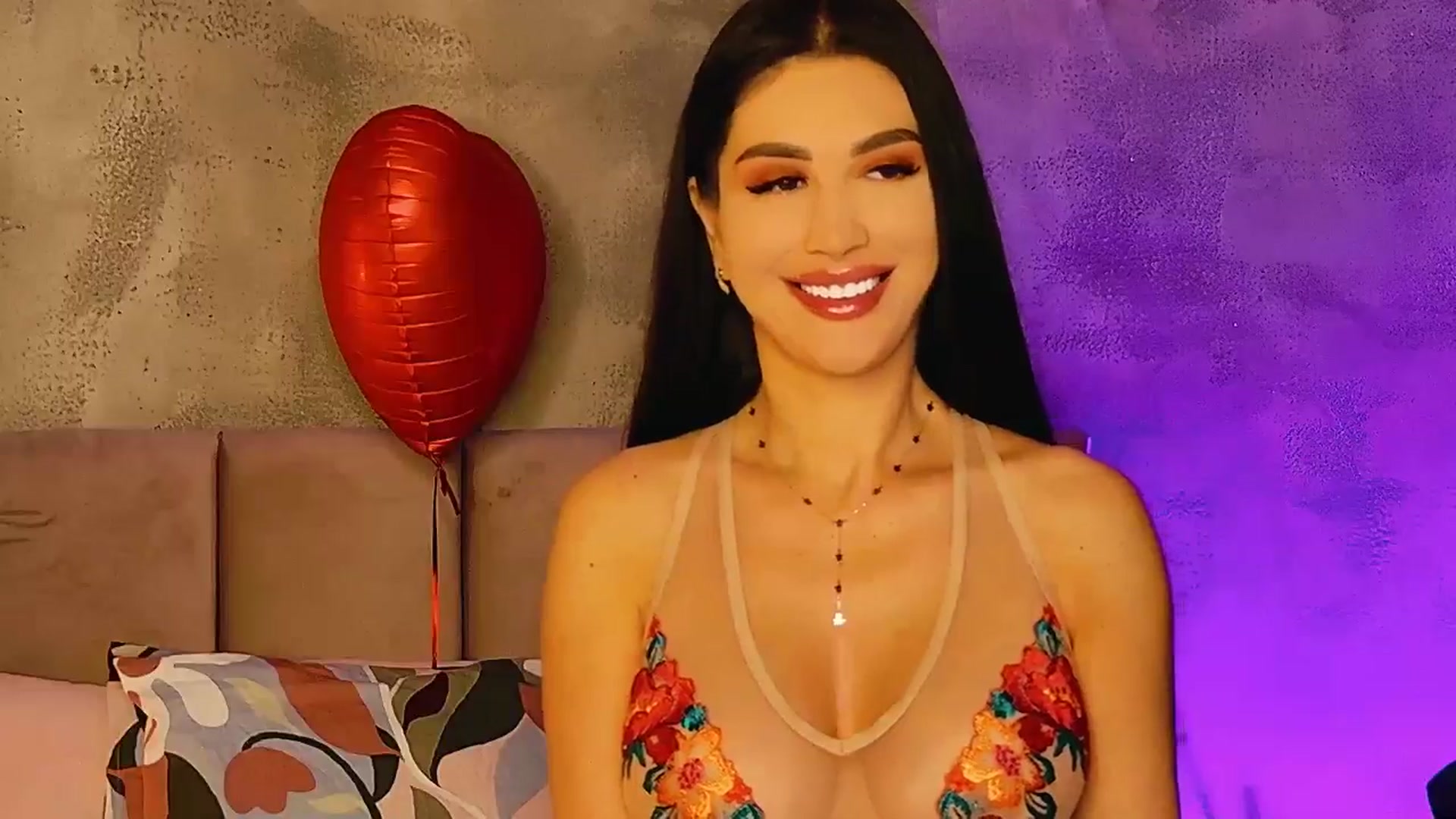 Gallery image thumbnail from AllisonDesire's myfreecams stream on, 02/14/2025, 17:29 image 11 of 20