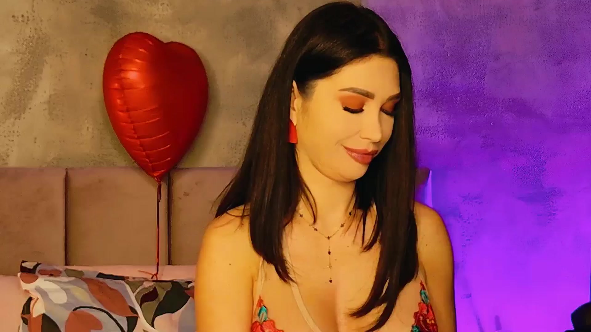 Gallery image thumbnail from AllisonDesire's myfreecams stream on, 02/14/2025, 18:22 image 2 of 20