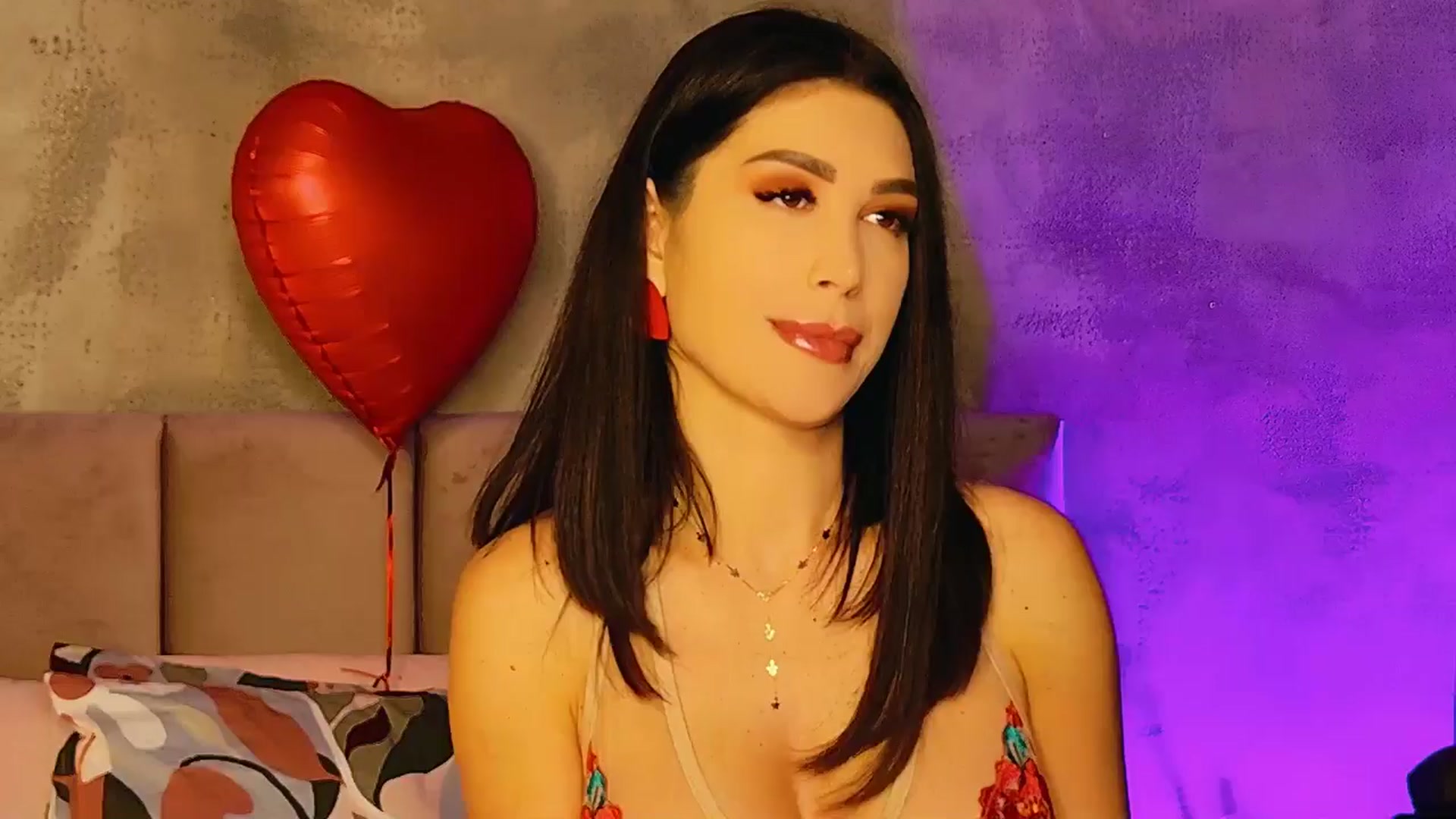 Gallery image thumbnail from AllisonDesire's myfreecams stream on, 02/14/2025, 18:22 image 3 of 20