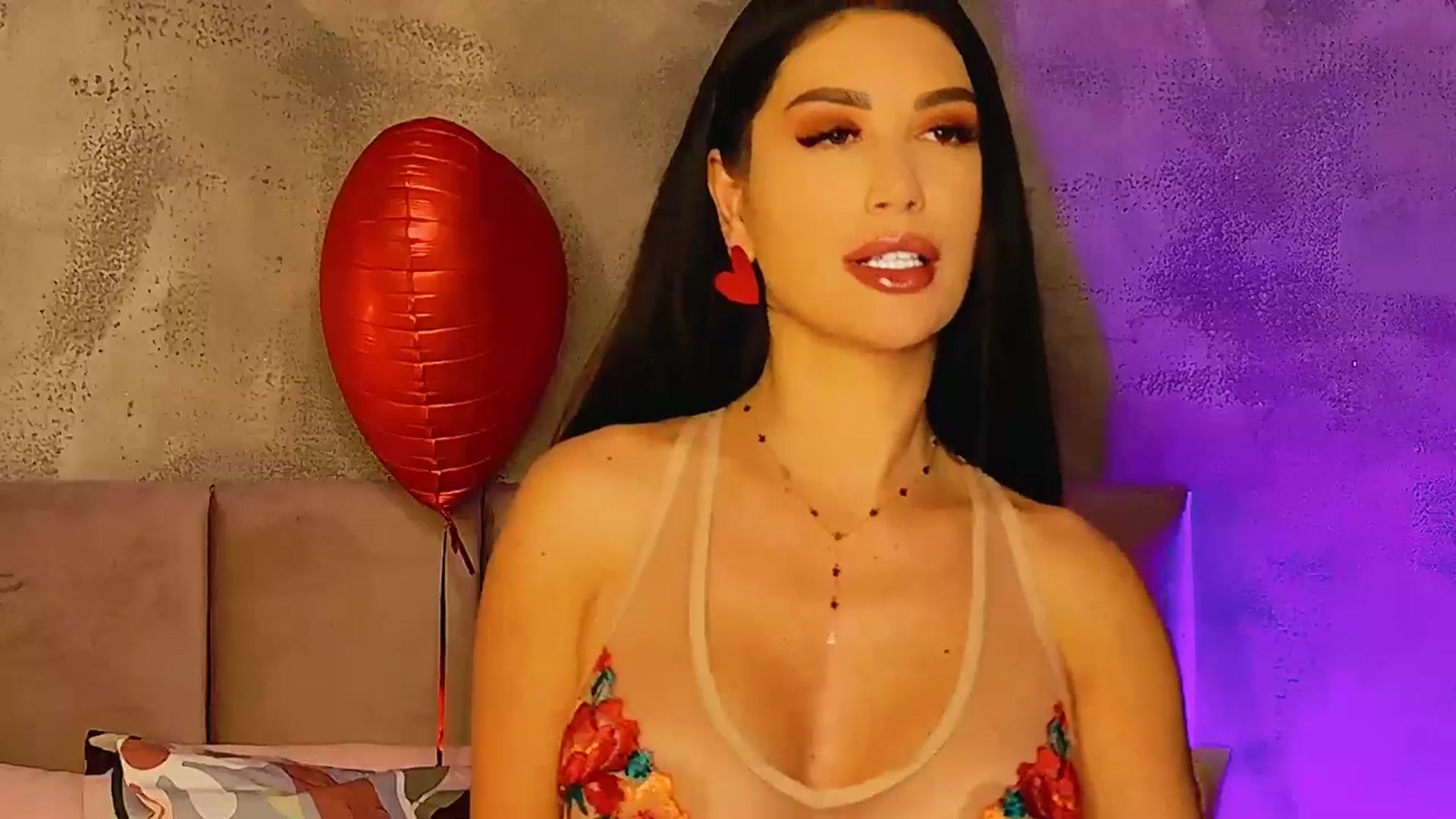 Gallery image thumbnail from AllisonDesire's myfreecams stream on, 02/14/2025, 19:22 image 9 of 20