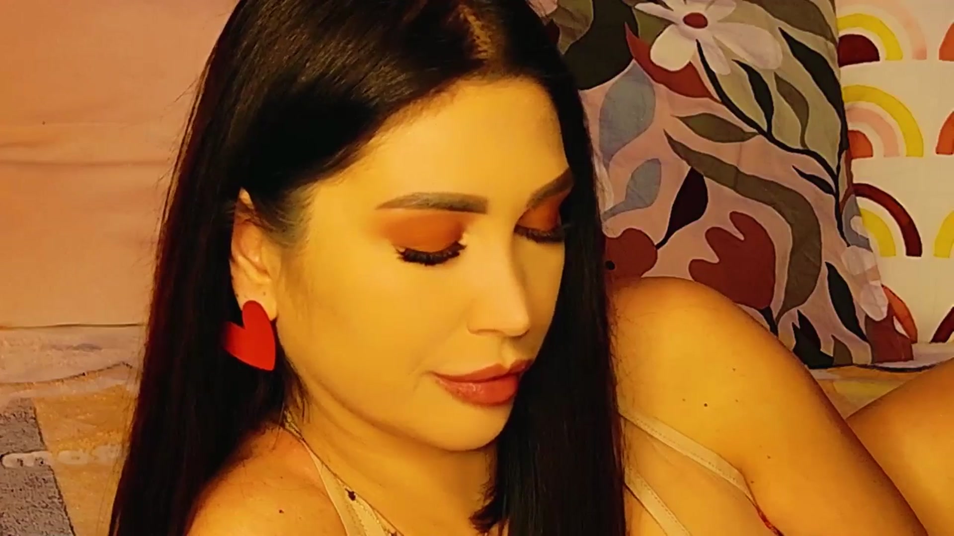 Gallery image thumbnail from AllisonDesire's myfreecams stream on, 02/14/2025, 19:22 image 18 of 20