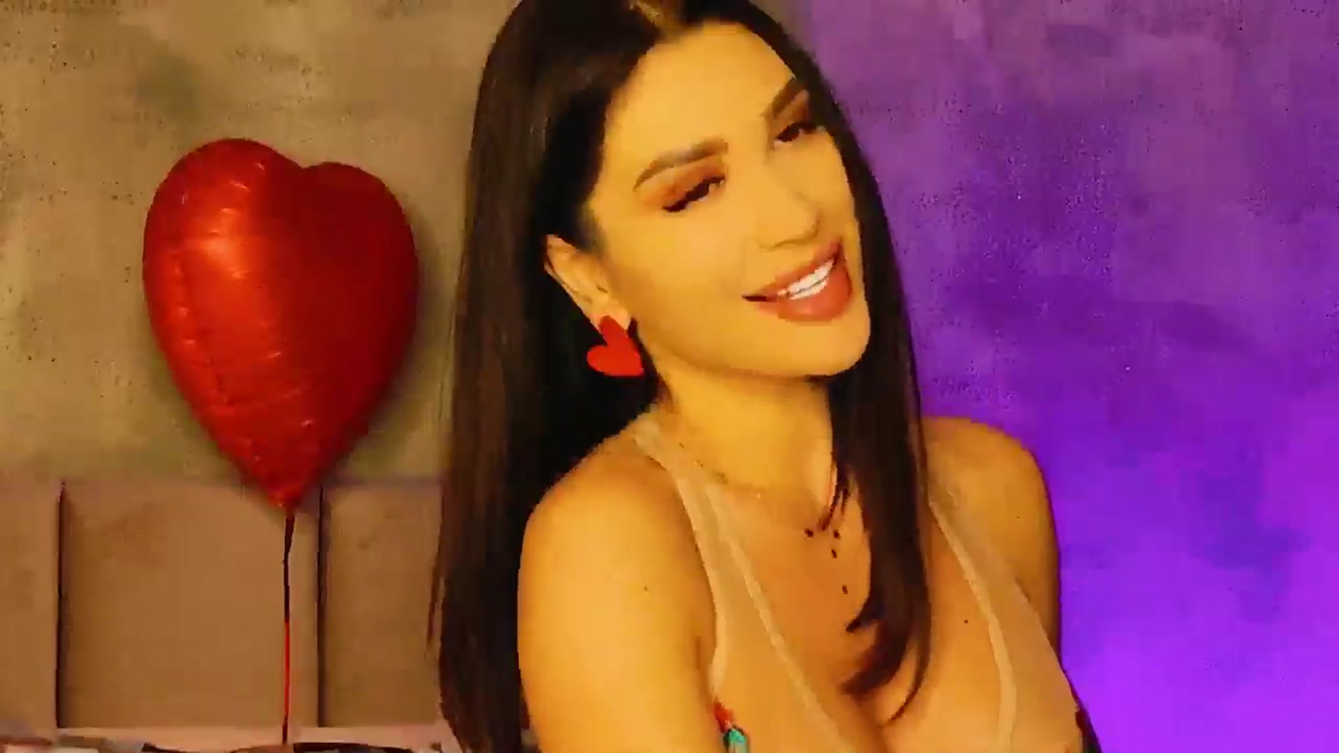 Gallery image thumbnail from AllisonDesire's myfreecams stream on, 02/14/2025, 19:55 image 14 of 20
