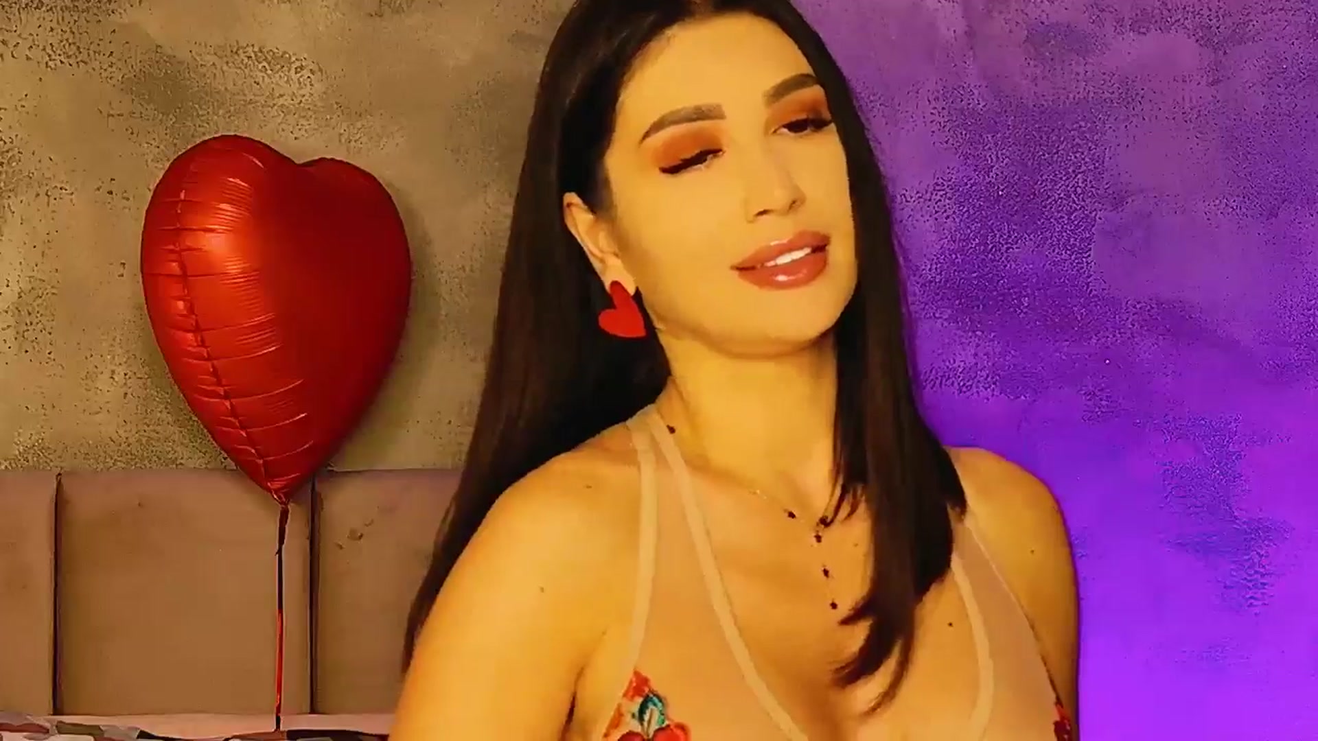Gallery image thumbnail from AllisonDesire's myfreecams stream on, 02/14/2025, 19:55 image 16 of 20