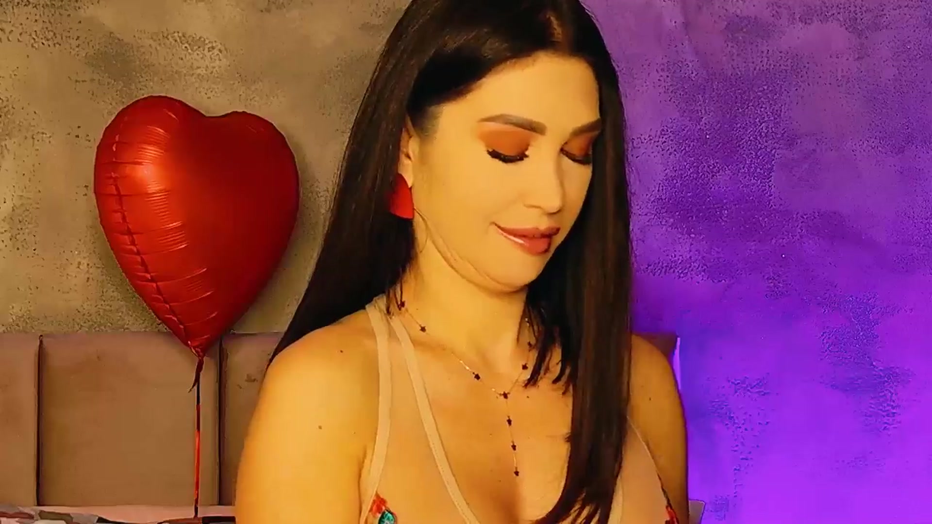 Gallery image thumbnail from AllisonDesire's myfreecams stream on, 02/14/2025, 19:55 image 20 of 20