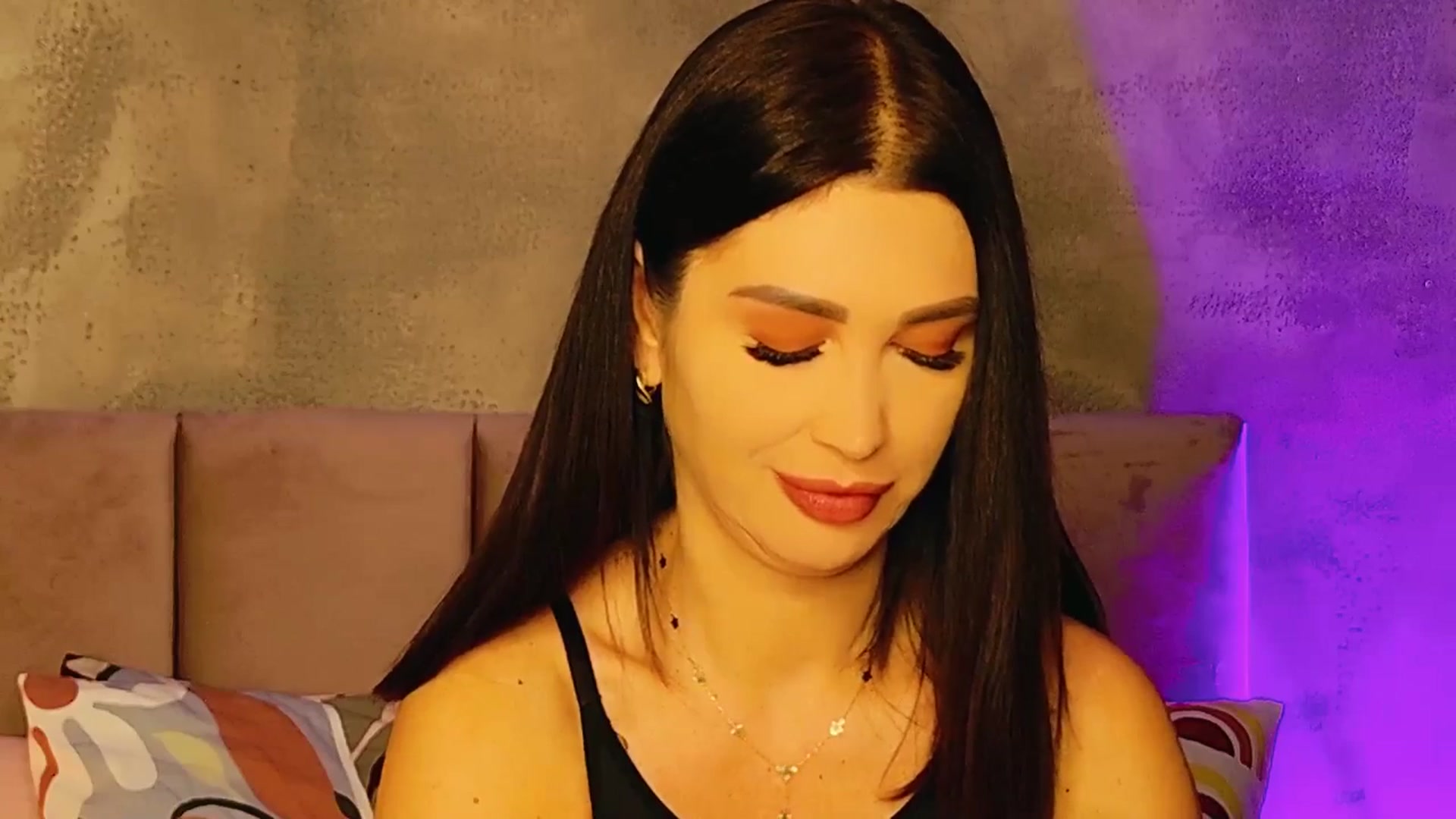 Gallery image thumbnail from AllisonDesire's myfreecams stream on, 02/17/2025, 20:30 image 17 of 20