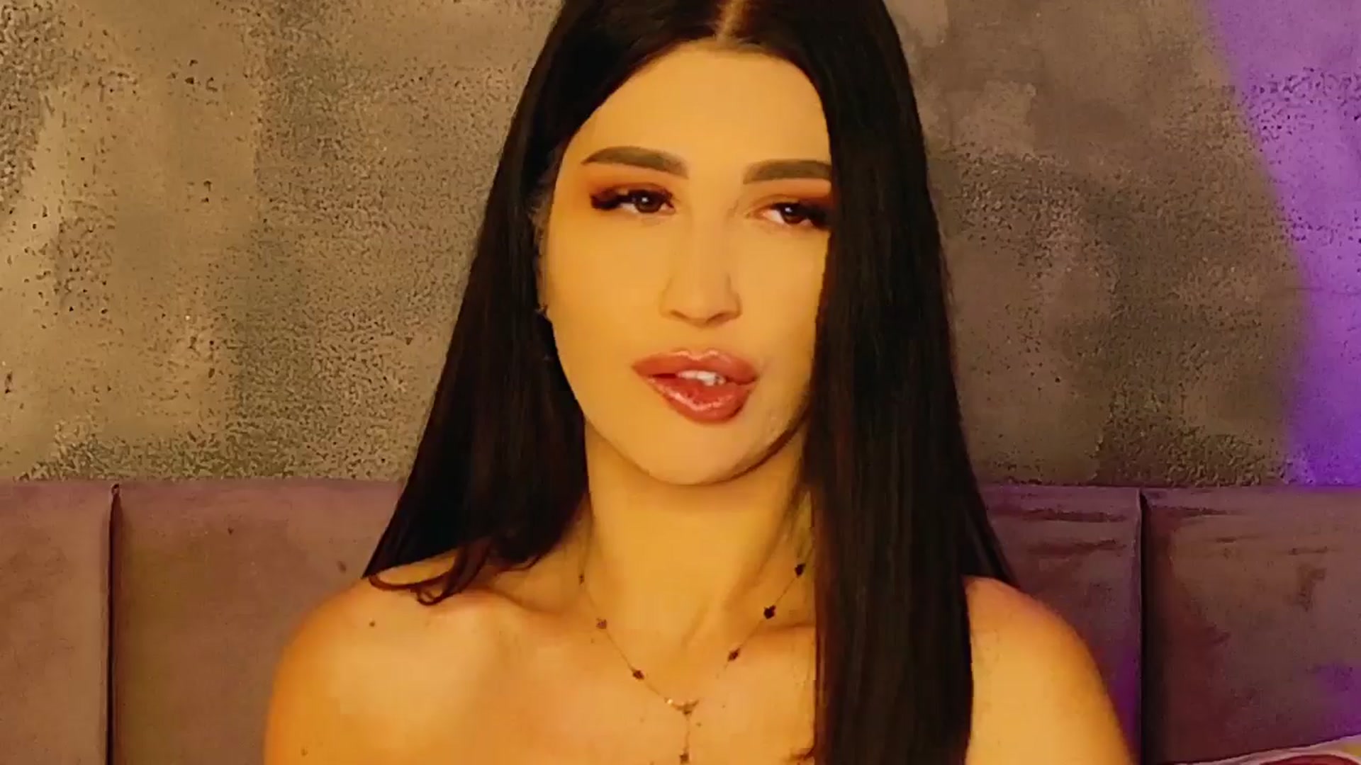 Gallery image thumbnail from AllisonDesire's myfreecams stream on, 02/20/2025, 18:01 image 20 of 20