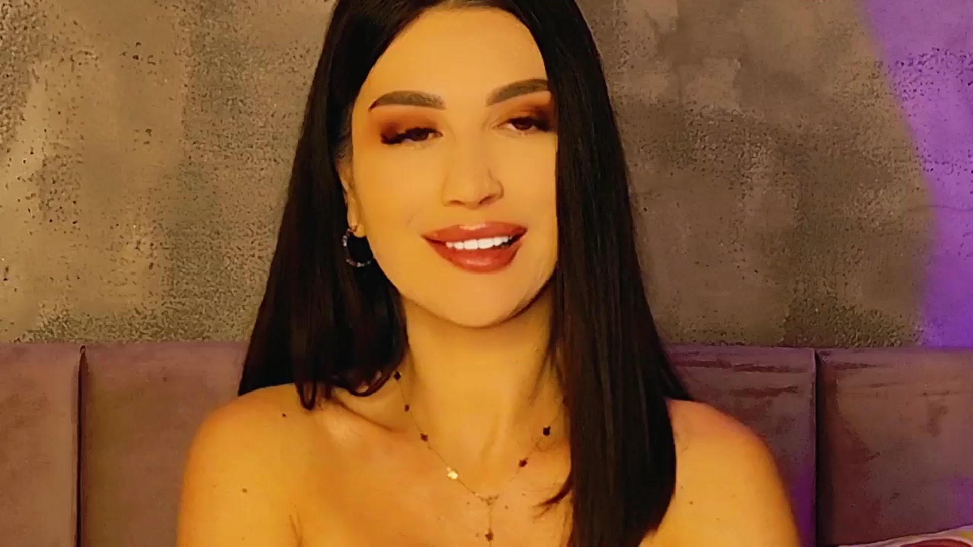 Gallery image thumbnail from AllisonDesire's myfreecams stream on, 02/20/2025, 18:01 image 18 of 20
