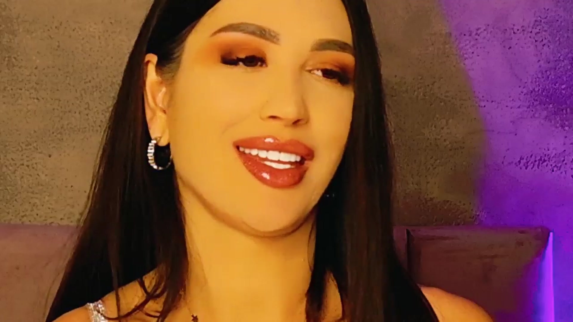 Gallery image thumbnail from AllisonDesire's myfreecams stream on, 02/20/2025, 21:17 image 9 of 20