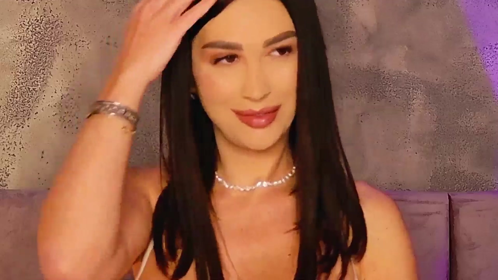 Gallery image thumbnail from AllisonDesire's myfreecams stream on, 02/26/2025, 21:01 image 17 of 20