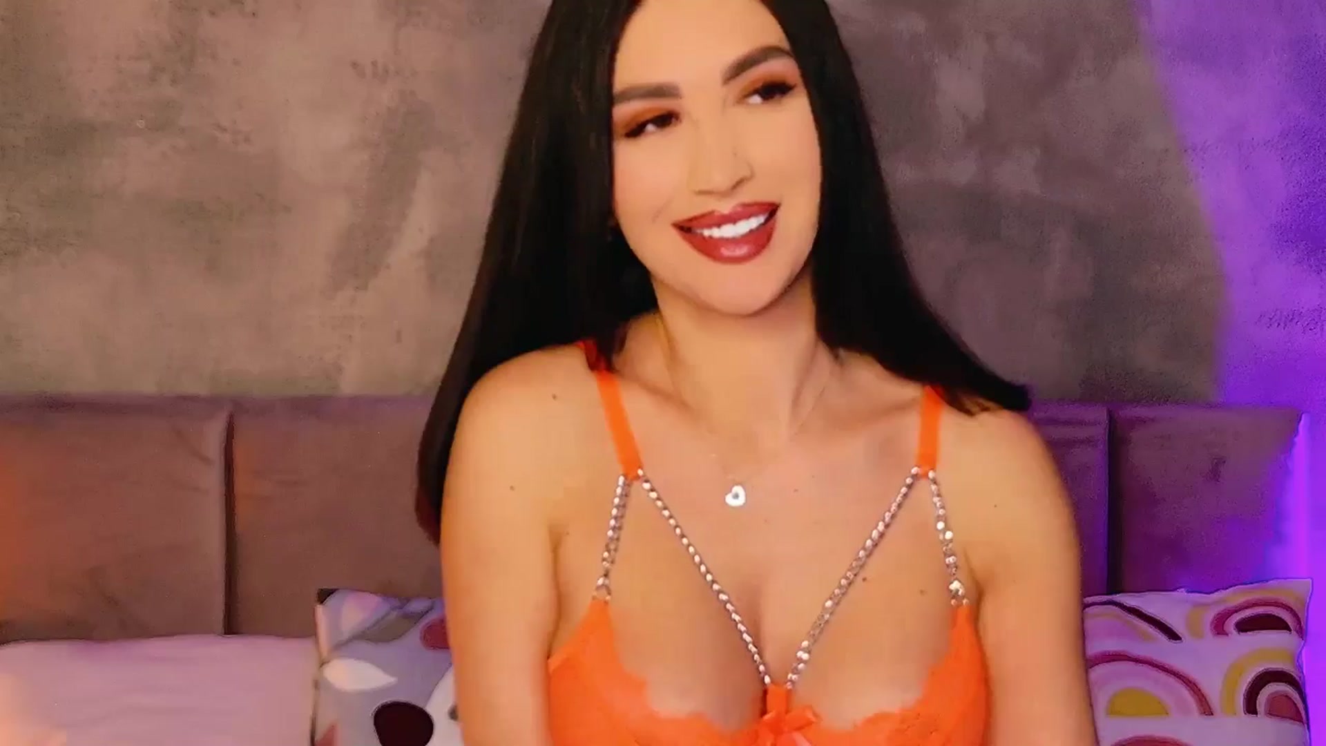Gallery image thumbnail from AllisonDesire's myfreecams stream on, 03/18/2025, 16:50 image 15 of 20
