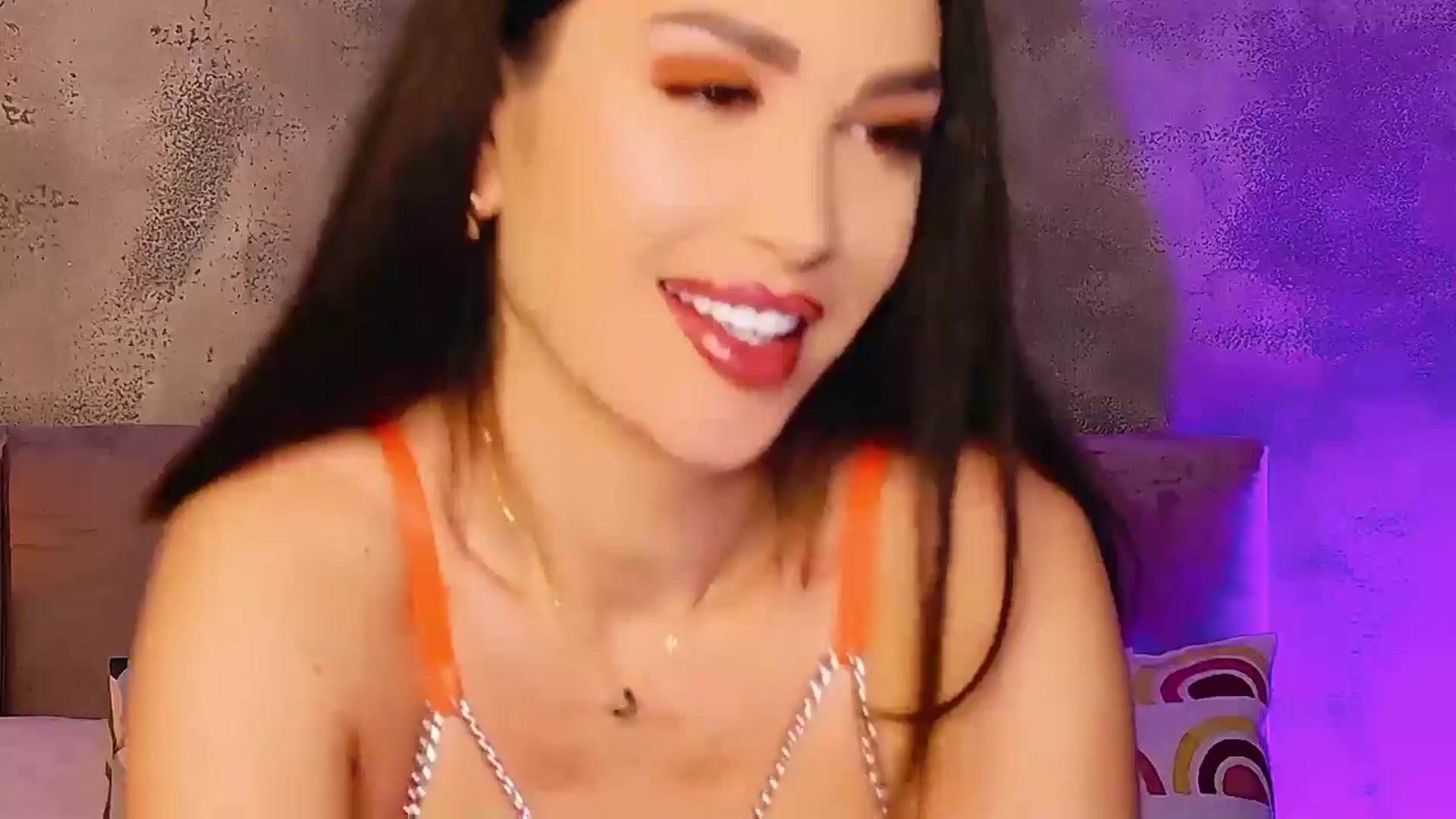 Gallery image thumbnail from AllisonDesire's myfreecams stream on, 03/18/2025, 19:15 image 7 of 20